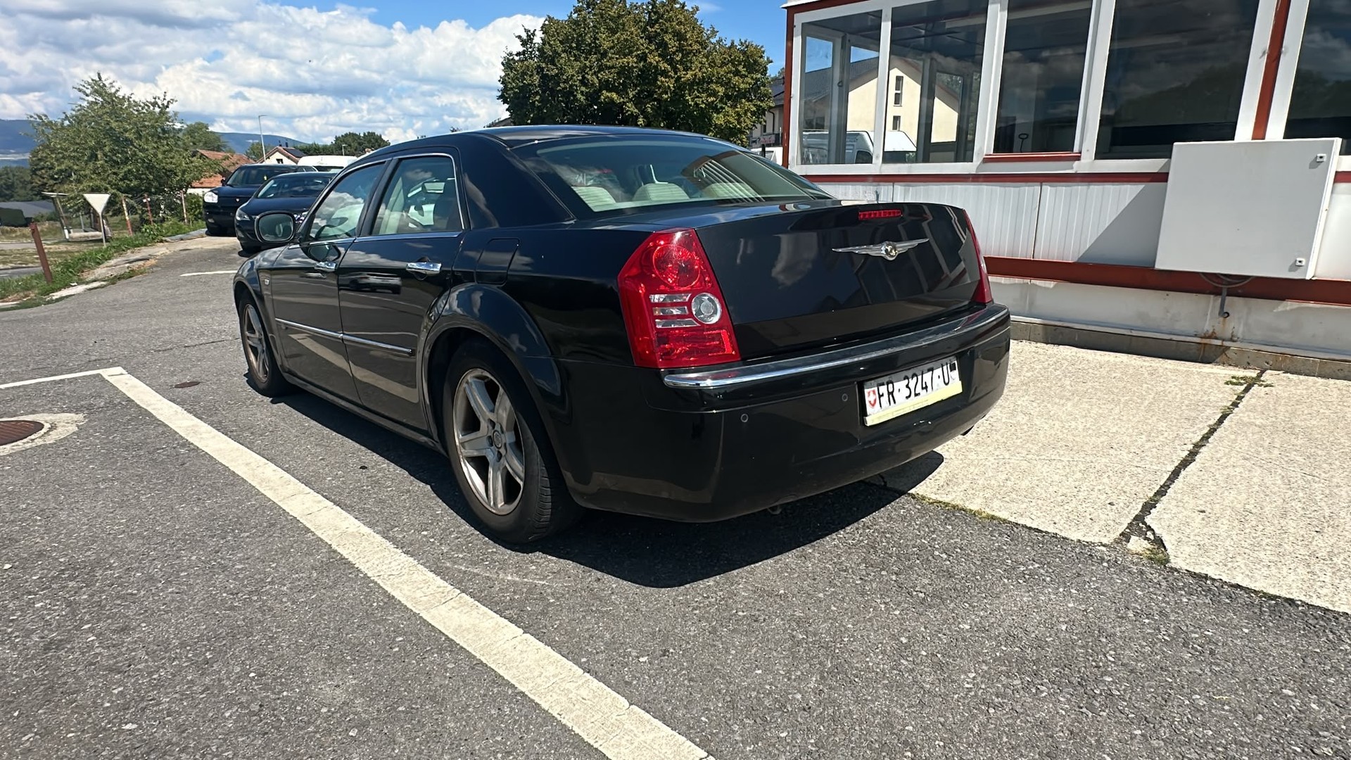 CHRYSLER 300C-image-3