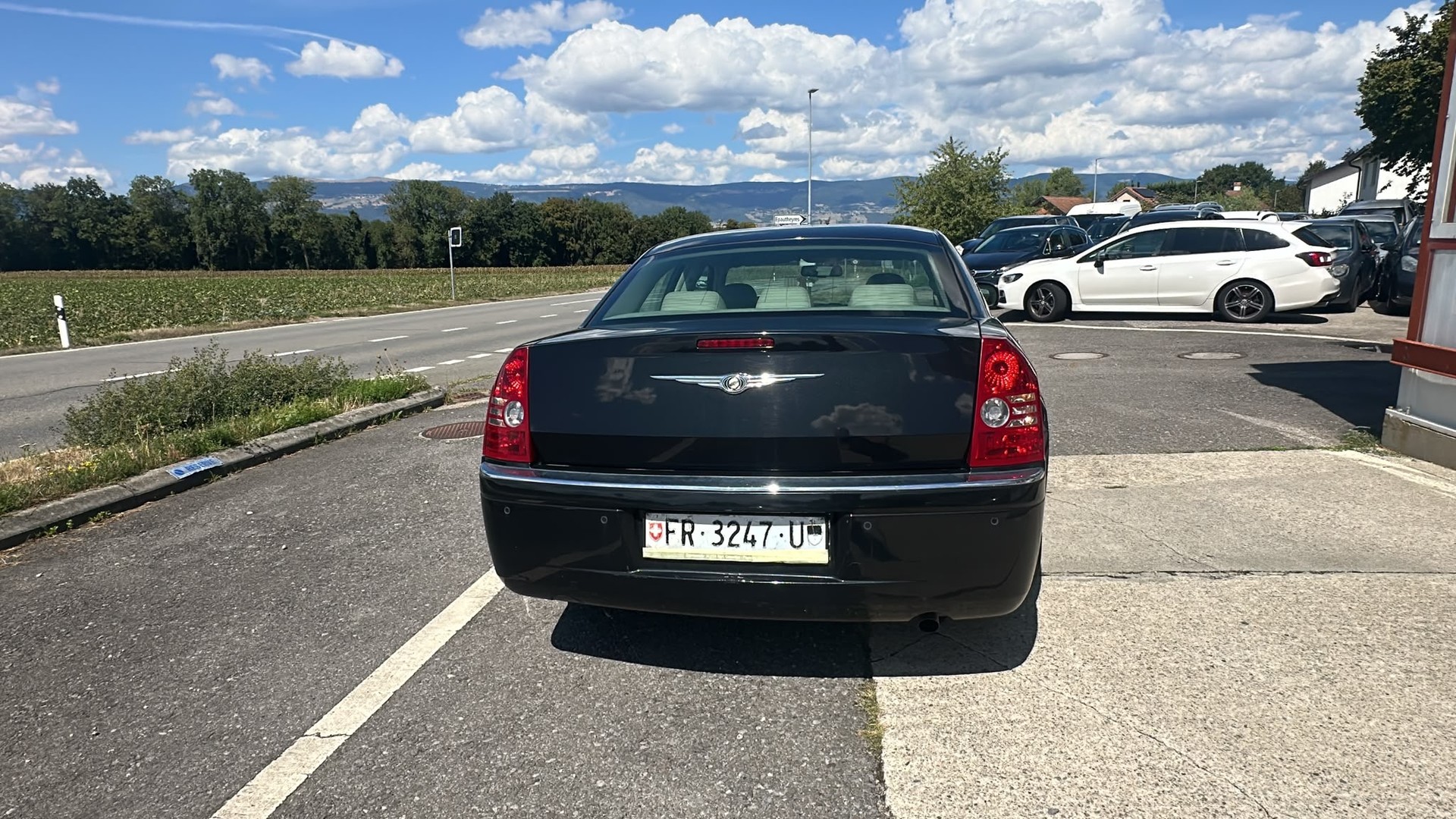 CHRYSLER 300C-image-9