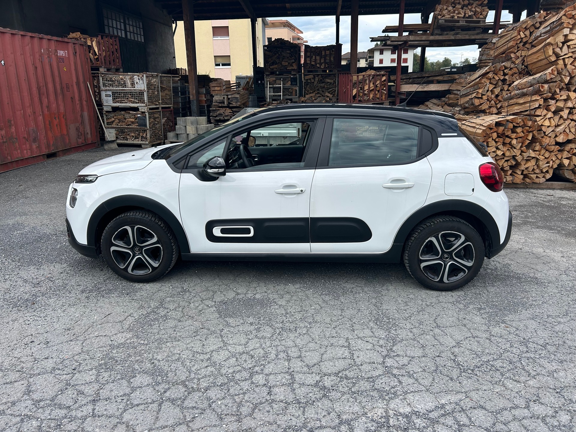 CITROEN C3 1.2i PureTech Feel-image-0