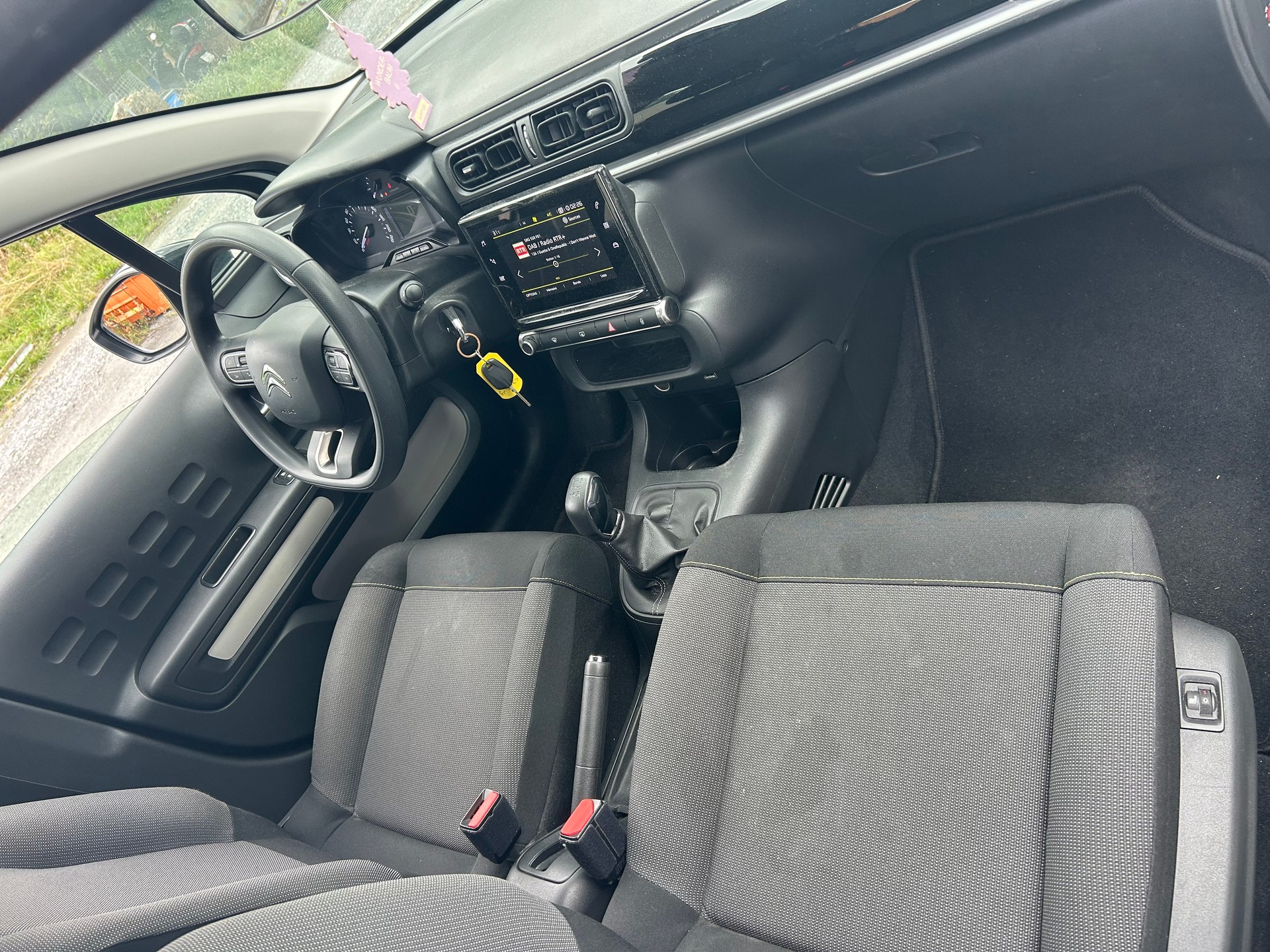 CITROEN C3 1.2i PureTech Feel-image-1
