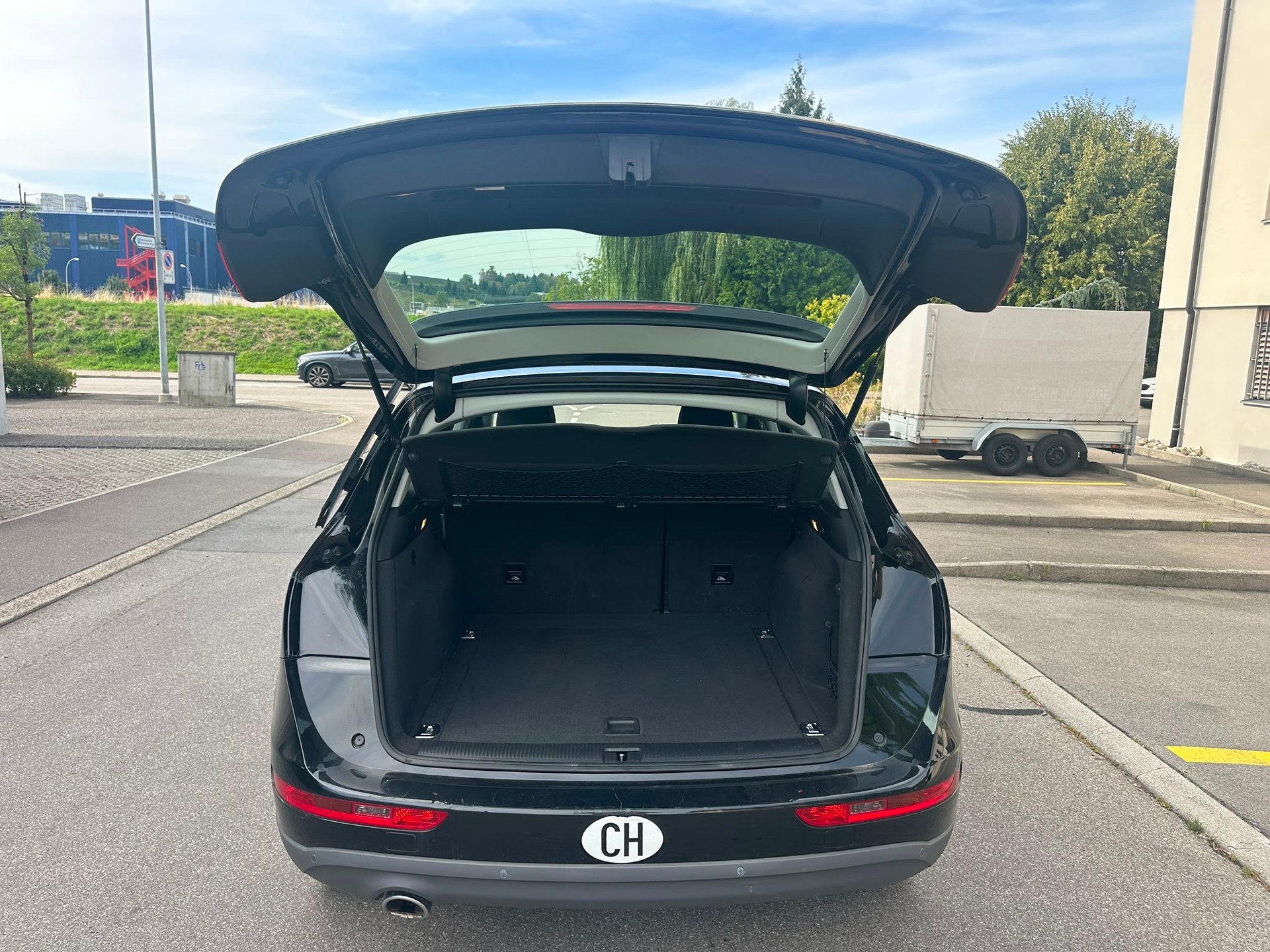AUDI Q5 2.0 TDI quattro S-tronic-image-12