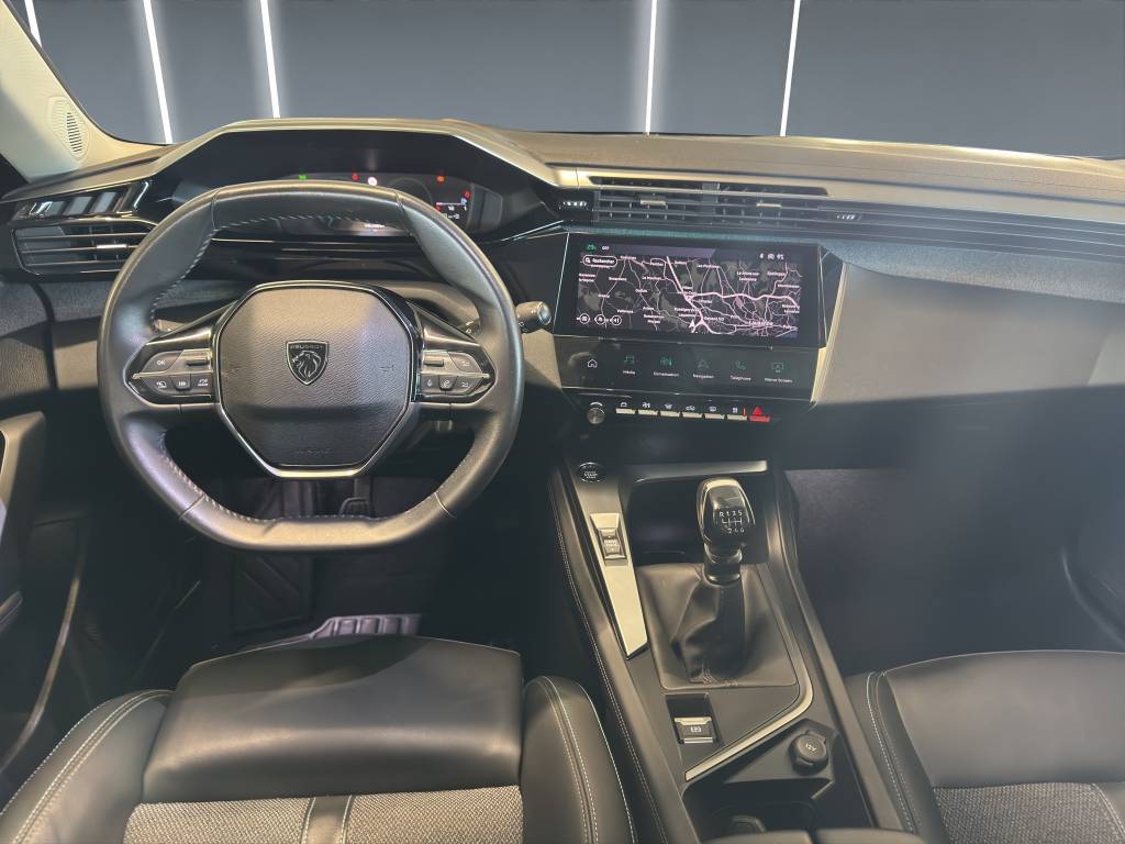 PEUGEOT 308 1.2 Pure Tech Allure Pack // Pack Drive Assist Plus / Caméra recul / Navigation DAB+-image-5