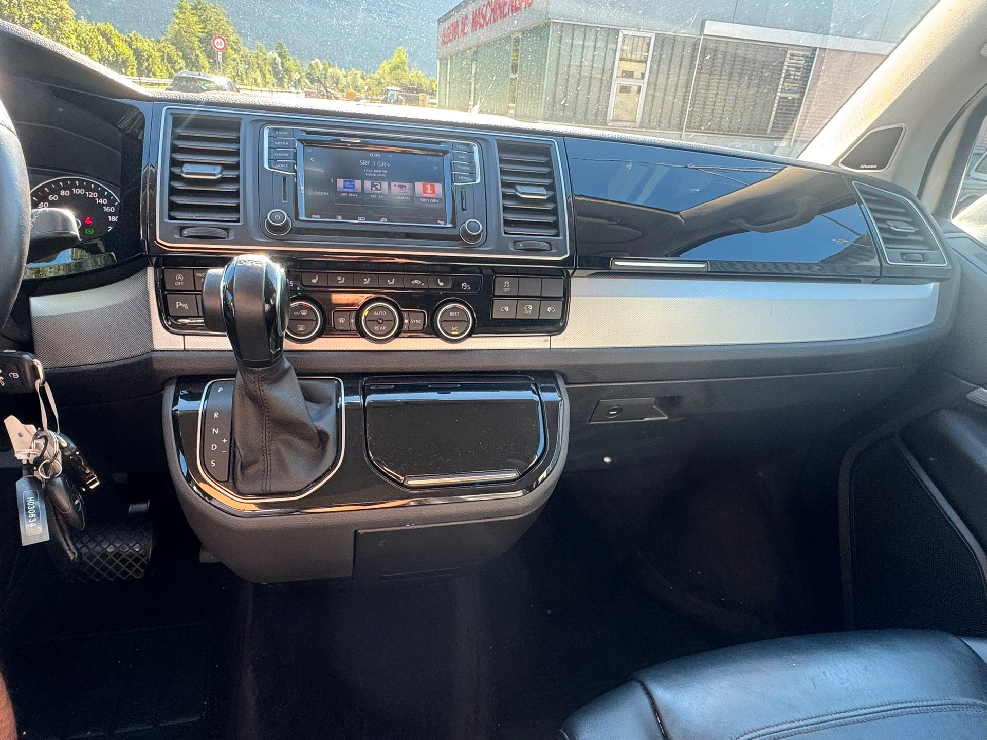 VW T6 Multivan 2.0 TDI Highline DSG-image-11