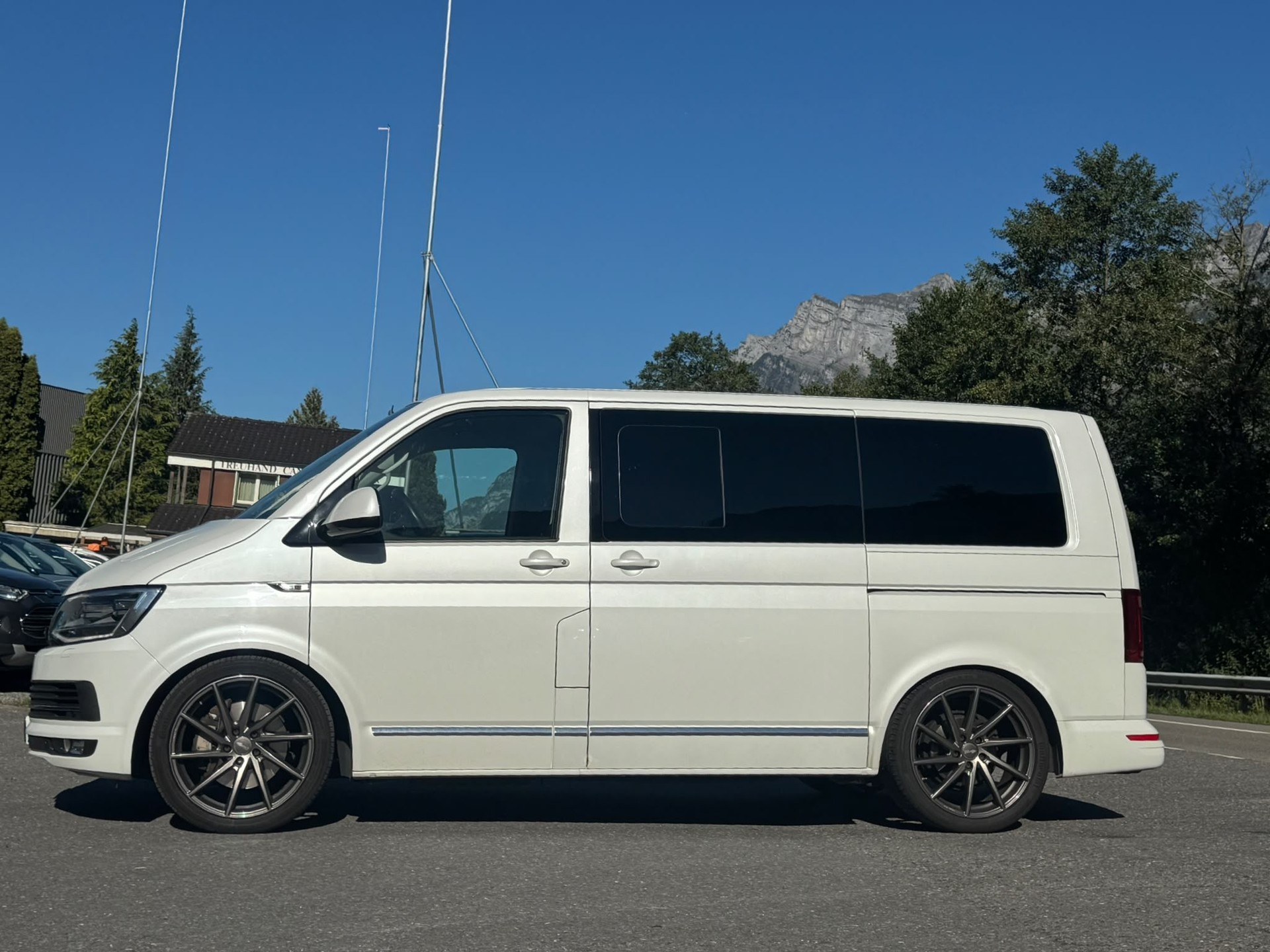 VW T6 Multivan 2.0 TDI Highline DSG-image-2