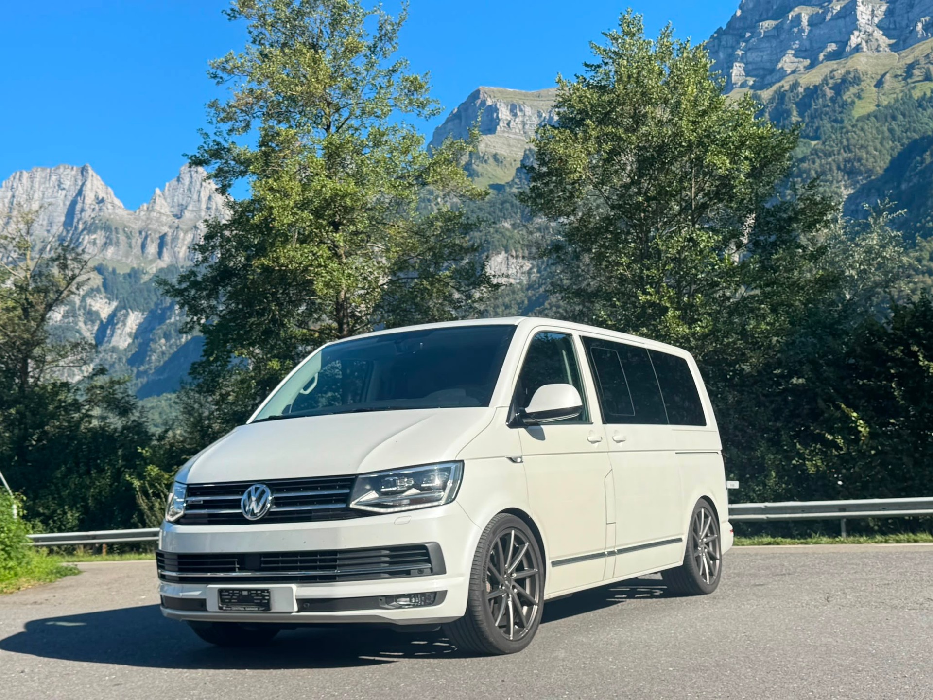 VW T6 Multivan 2.0 TDI Highline DSG-image-1