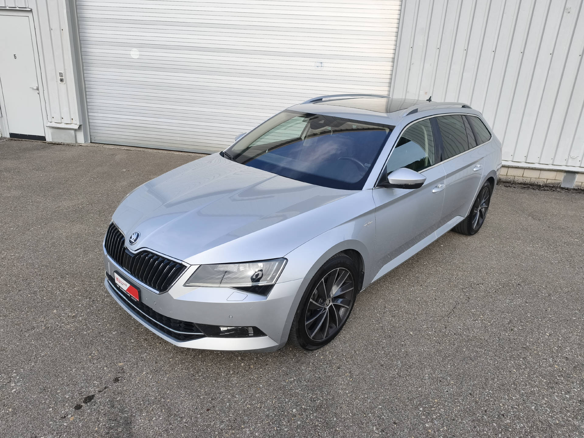 SKODA Superb Combi 2.0 TSI 280 L & K 4x4 DSG-image-3
