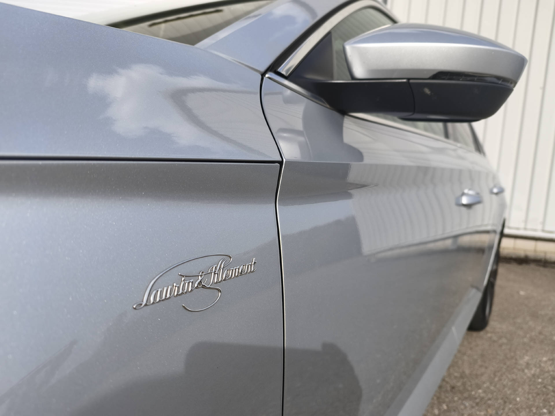 SKODA Superb Combi 2.0 TSI 280 L & K 4x4 DSG-image-15