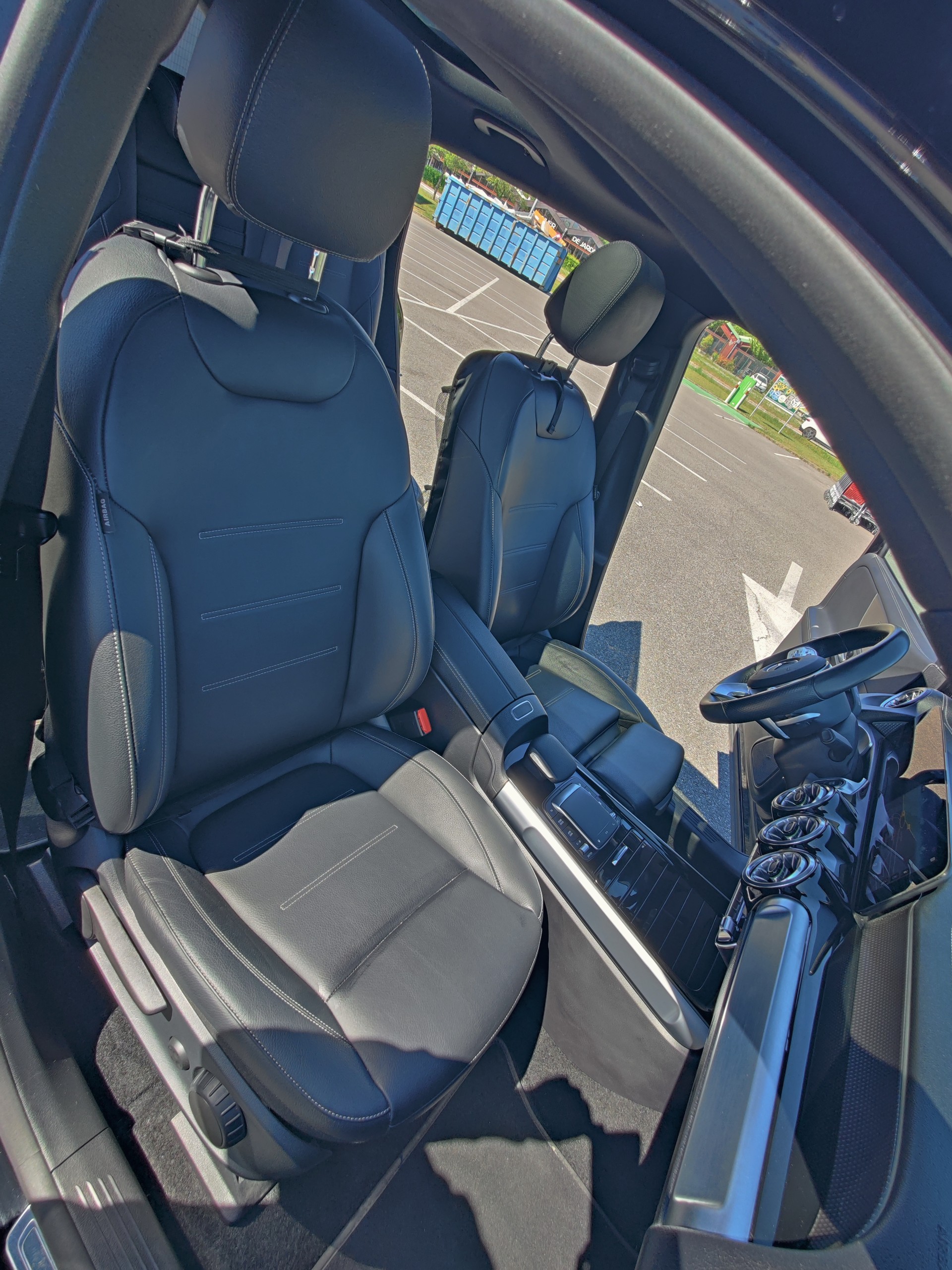 MERCEDES-BENZ EQB 350 AMG Line 4matic-image-13
