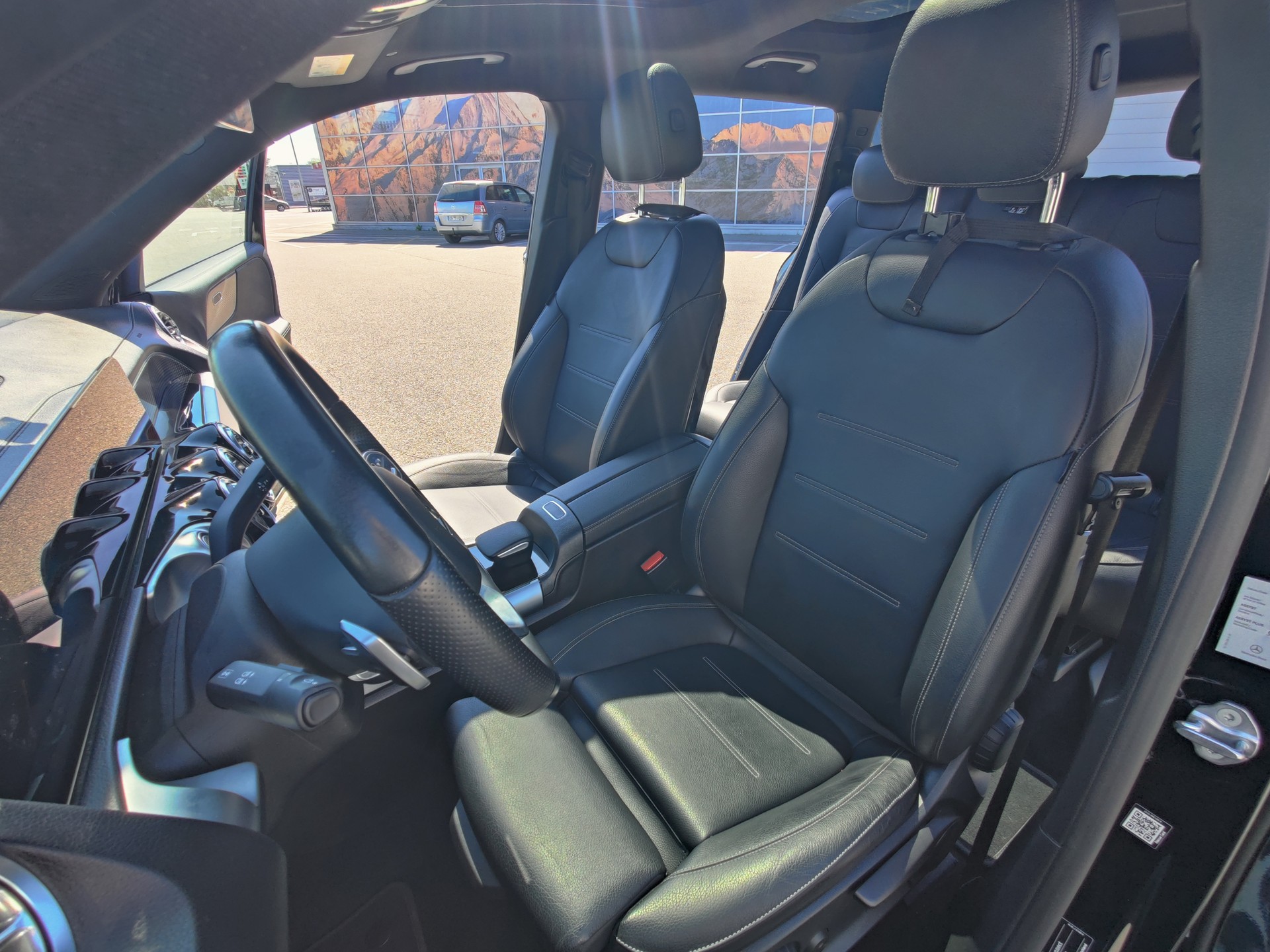 MERCEDES-BENZ EQB 350 AMG Line 4matic-image-12