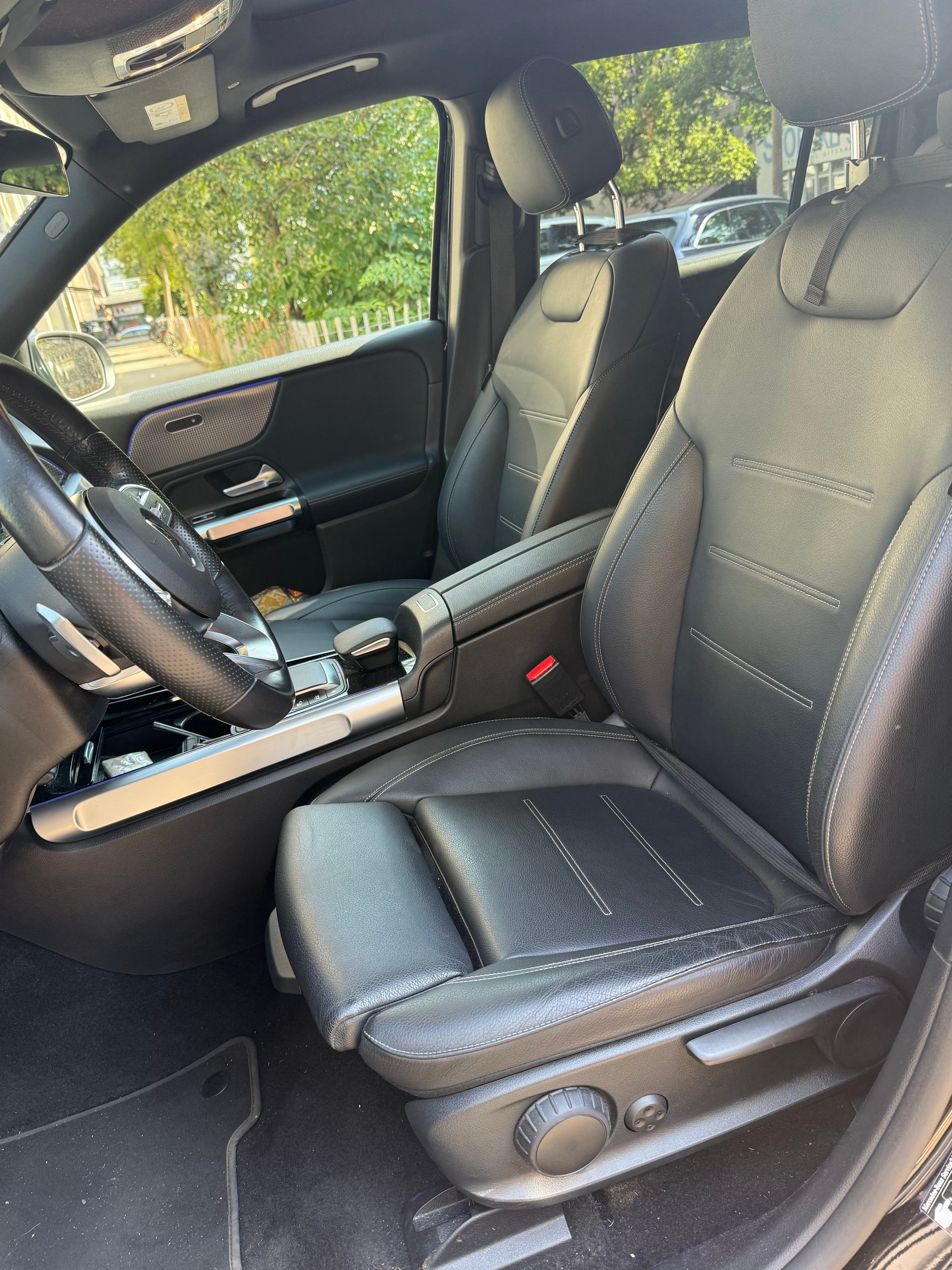 MERCEDES-BENZ EQB 350 AMG Line 4matic-image-6