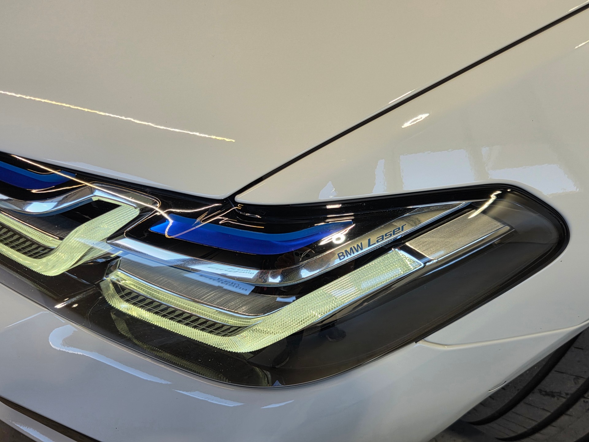 BMW 530d xDrive M-Sport Touring-image-24