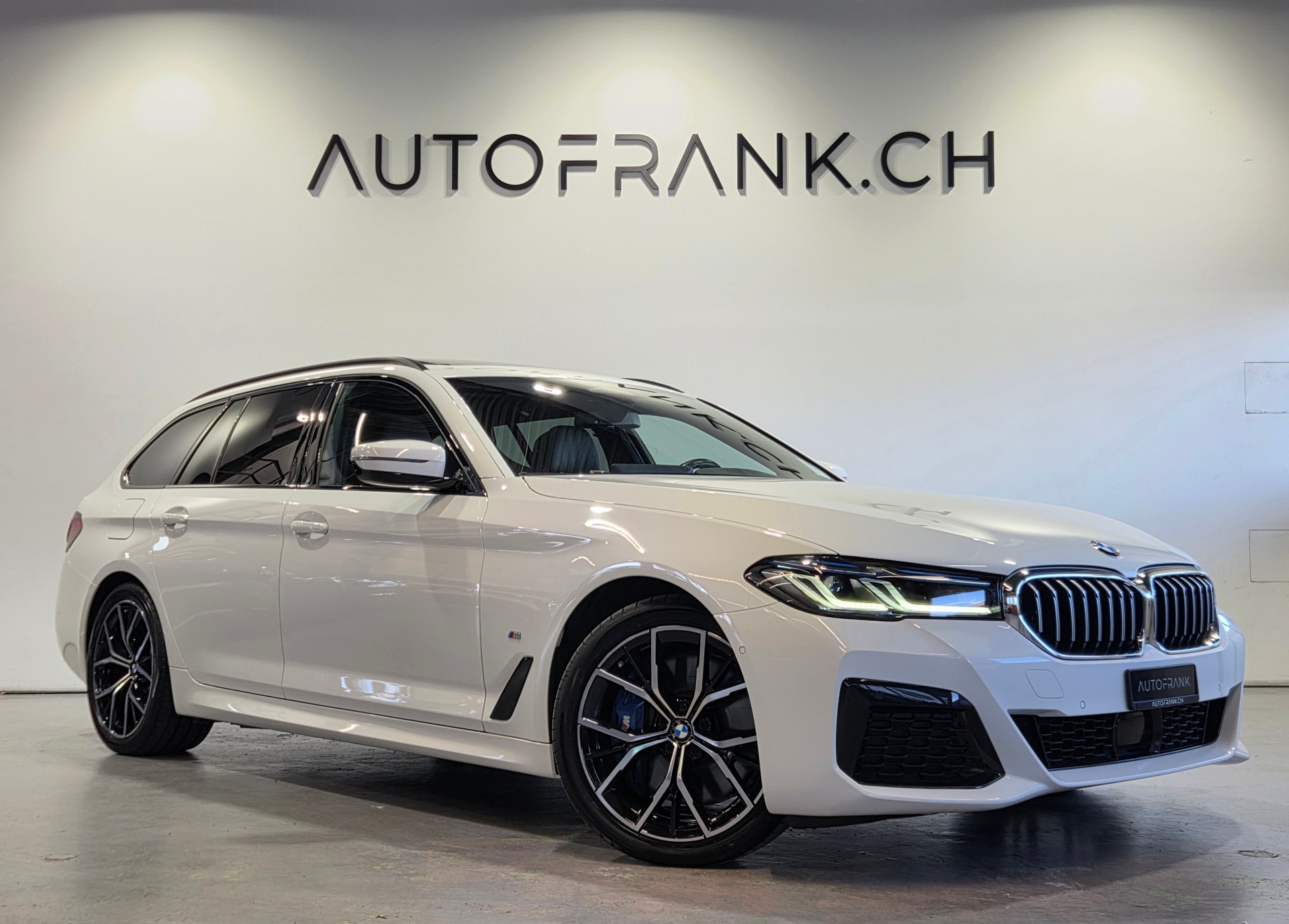 BMW 530d xDrive M-Sport Touring-image-0