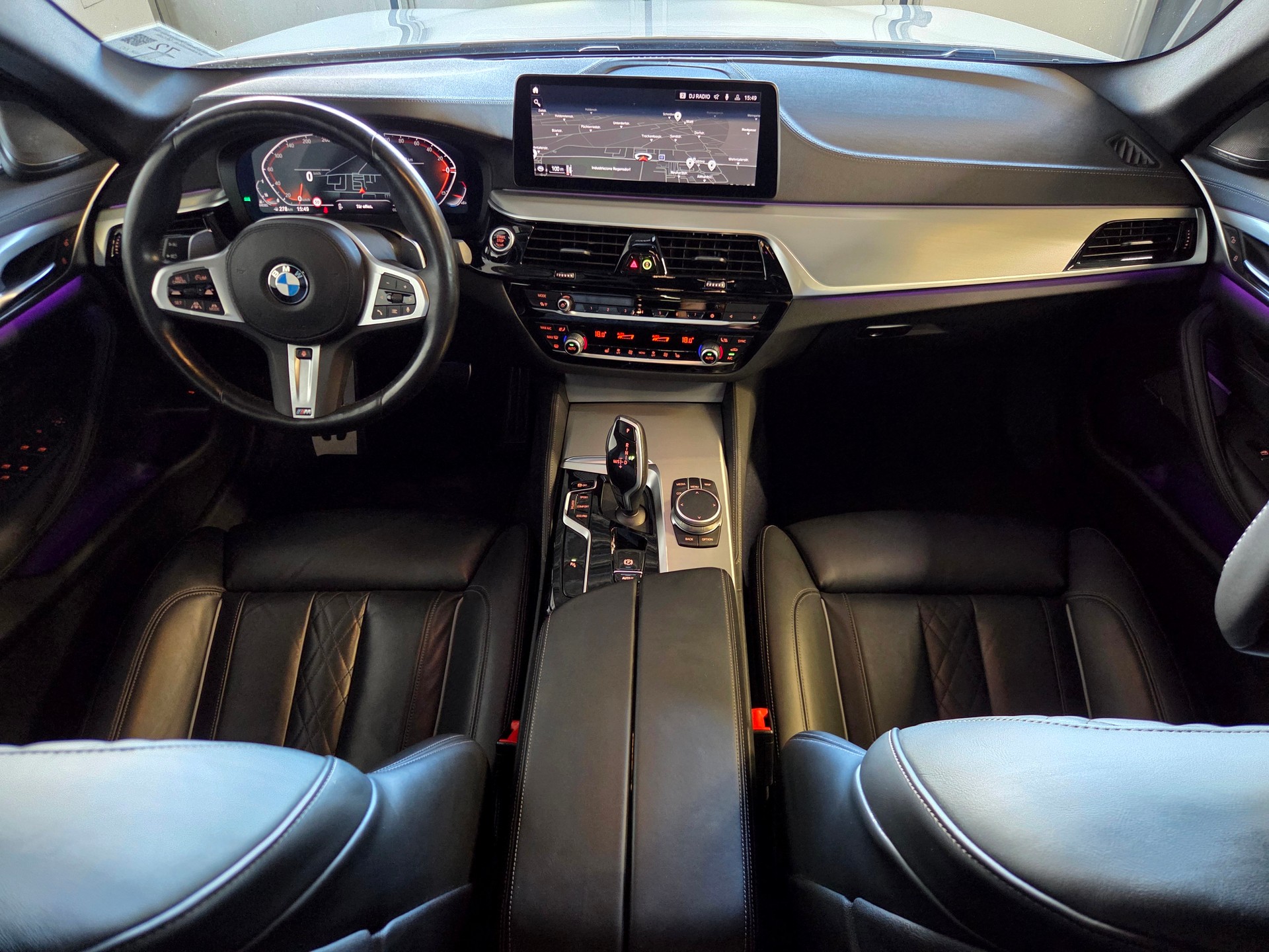 BMW 530d xDrive M-Sport Touring-image-14