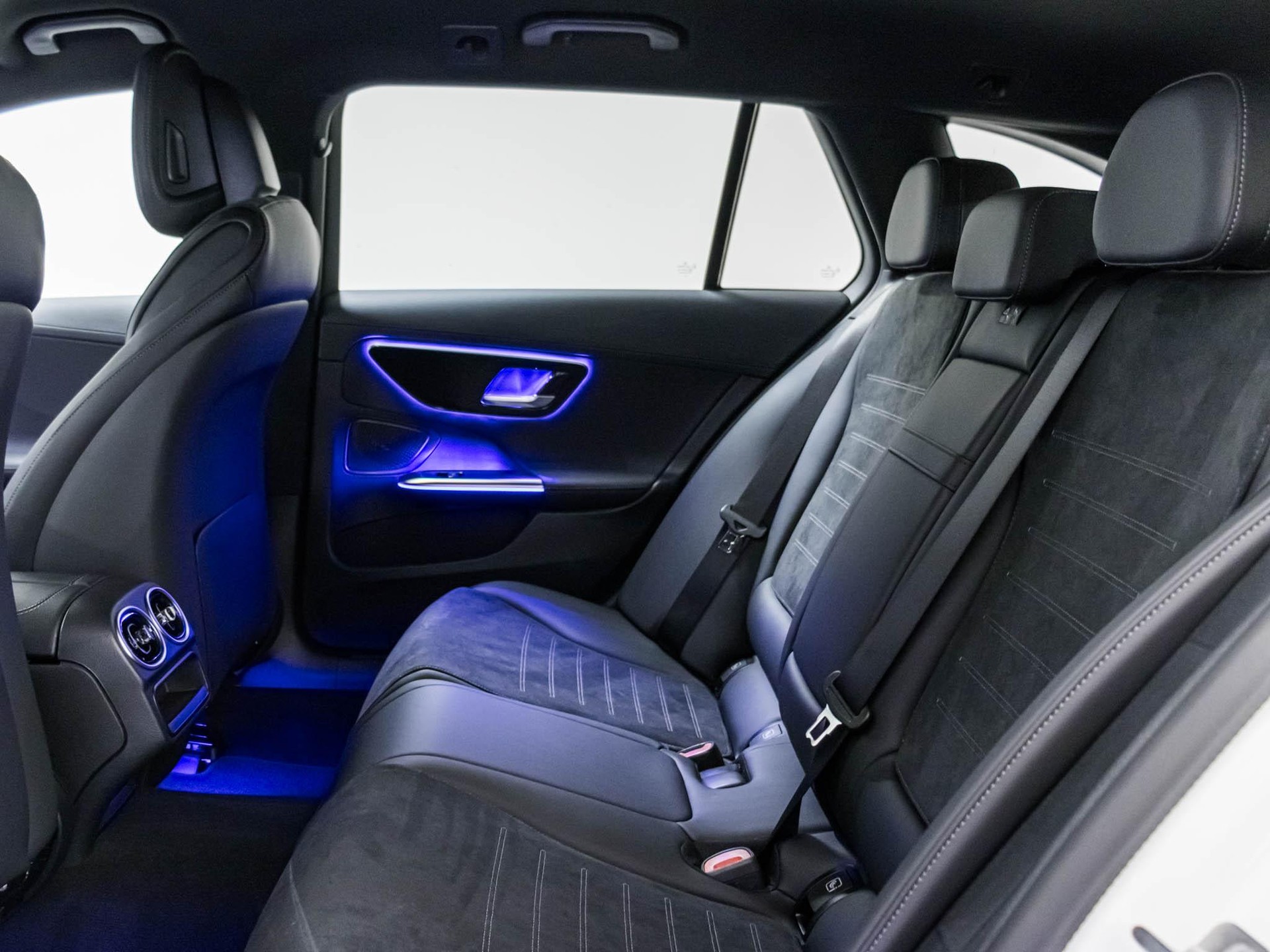 MERCEDES-BENZ C 220 d 4MATIC T-Modell Swiss Star-image-7