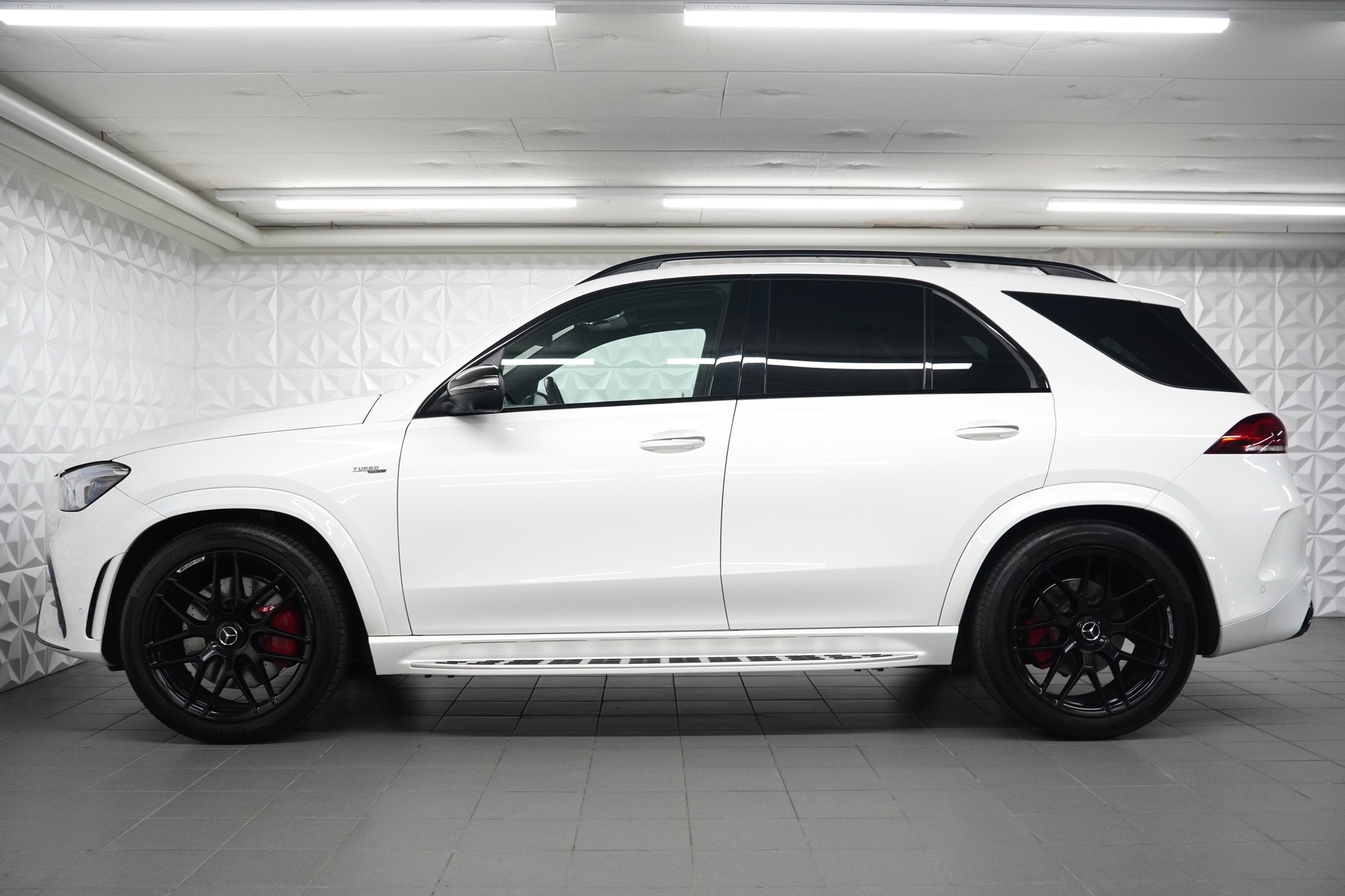 MERCEDES-BENZ GLE 53 AMG 4Matic+ 9G-Speedshift-image-1