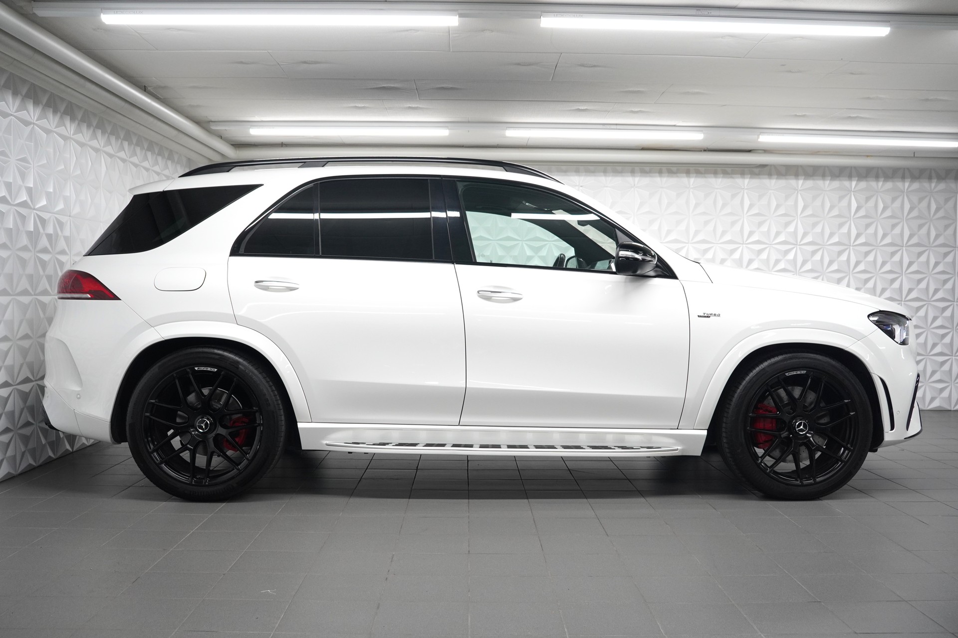 MERCEDES-BENZ GLE 53 AMG 4Matic+ 9G-Speedshift-image-5