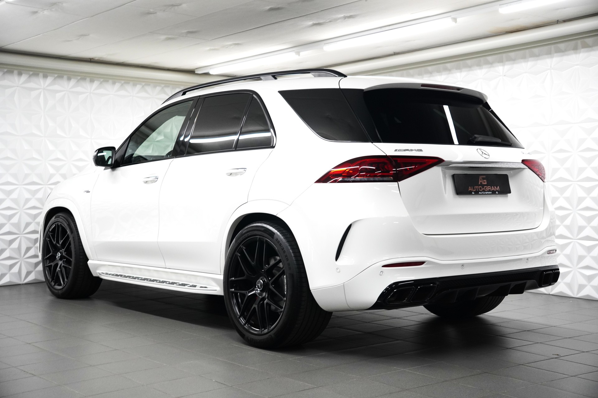 MERCEDES-BENZ GLE 53 AMG 4Matic+ 9G-Speedshift-image-2