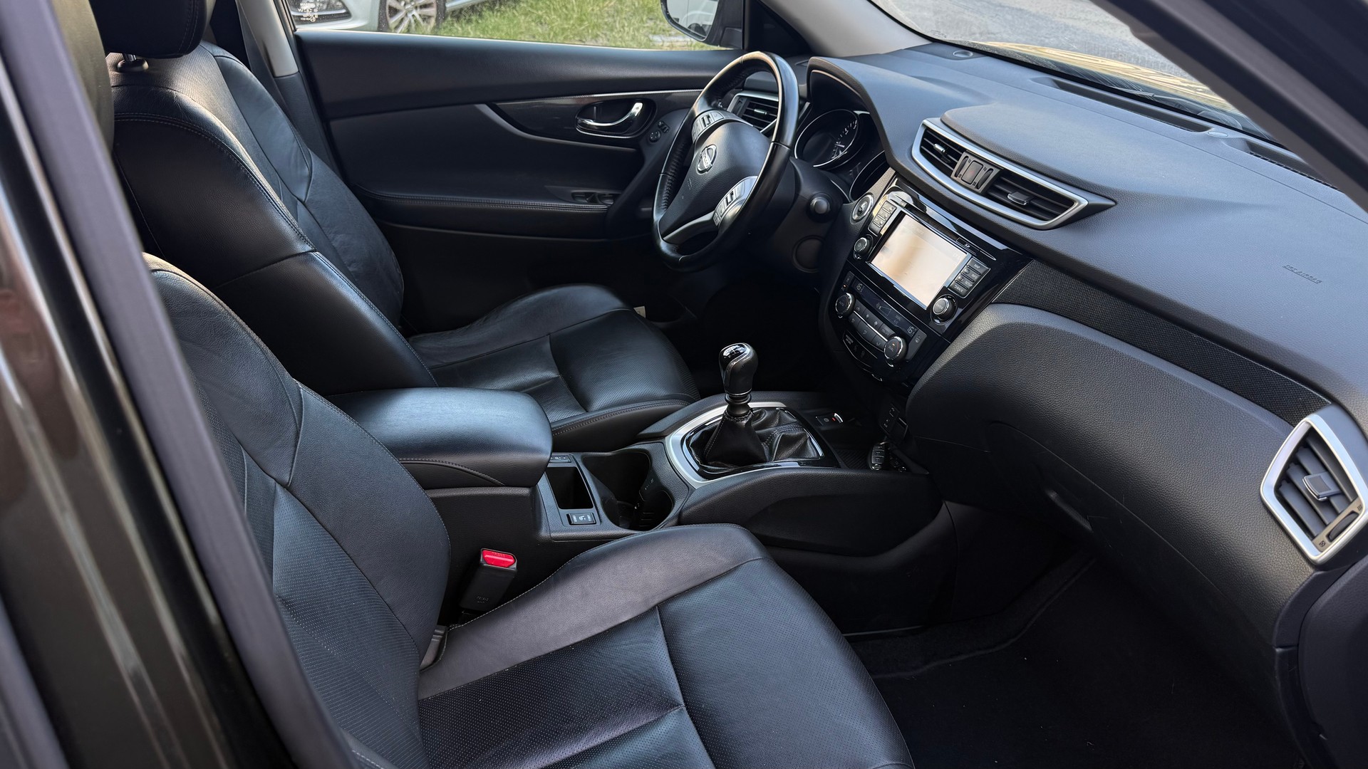NISSAN X-Trail 1.6 DIG-T tekna-image-10