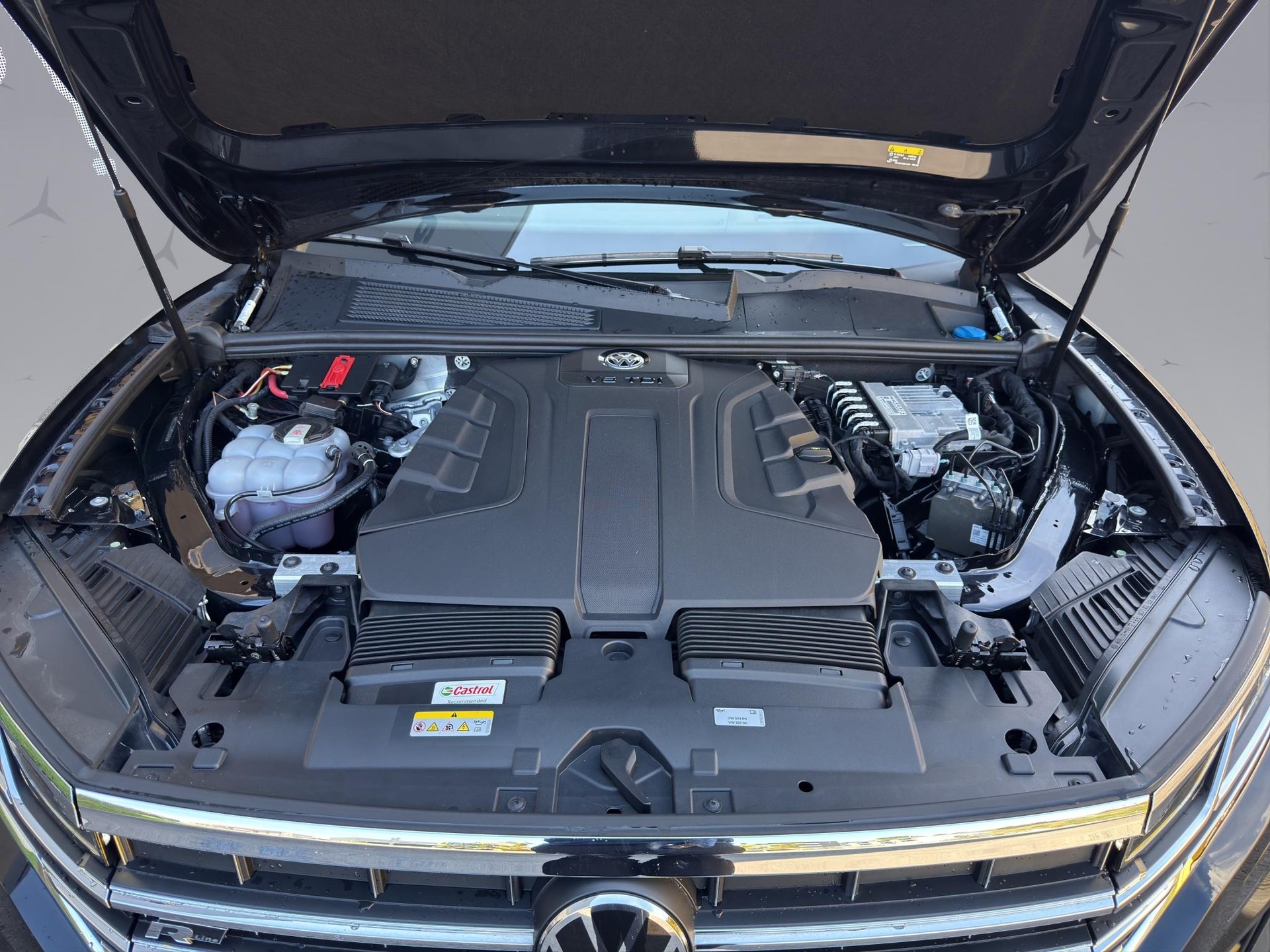 VW Touareg 3.0 V6 TDI 286 R-Line-image-18