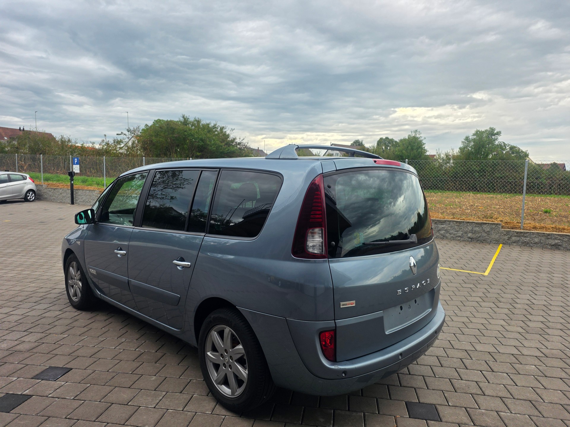RENAULT Grand Espace 2.0 dCi Swiss Edition-image-5