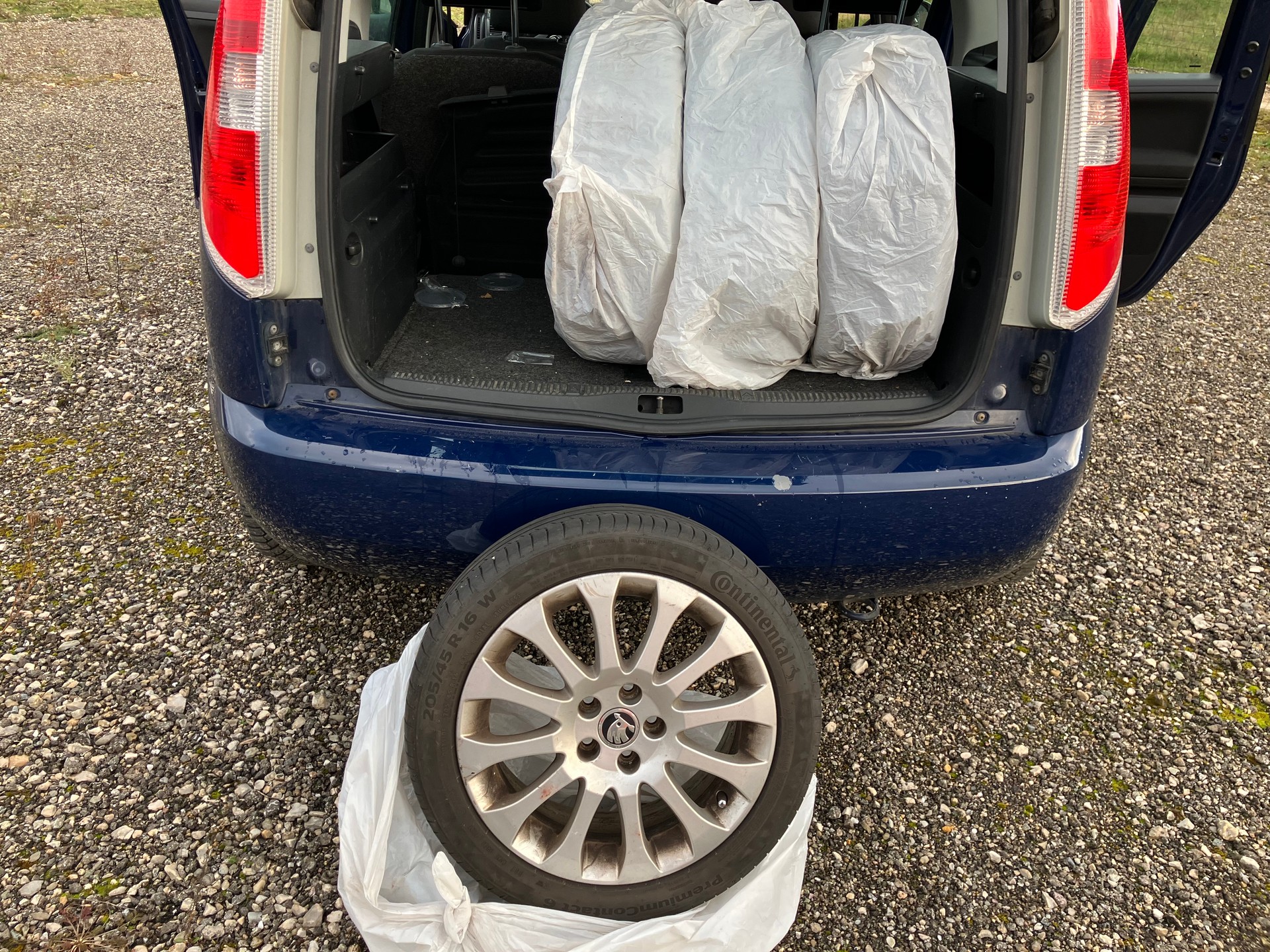 SKODA Roomster 1.2 TSI Ambition-image-8