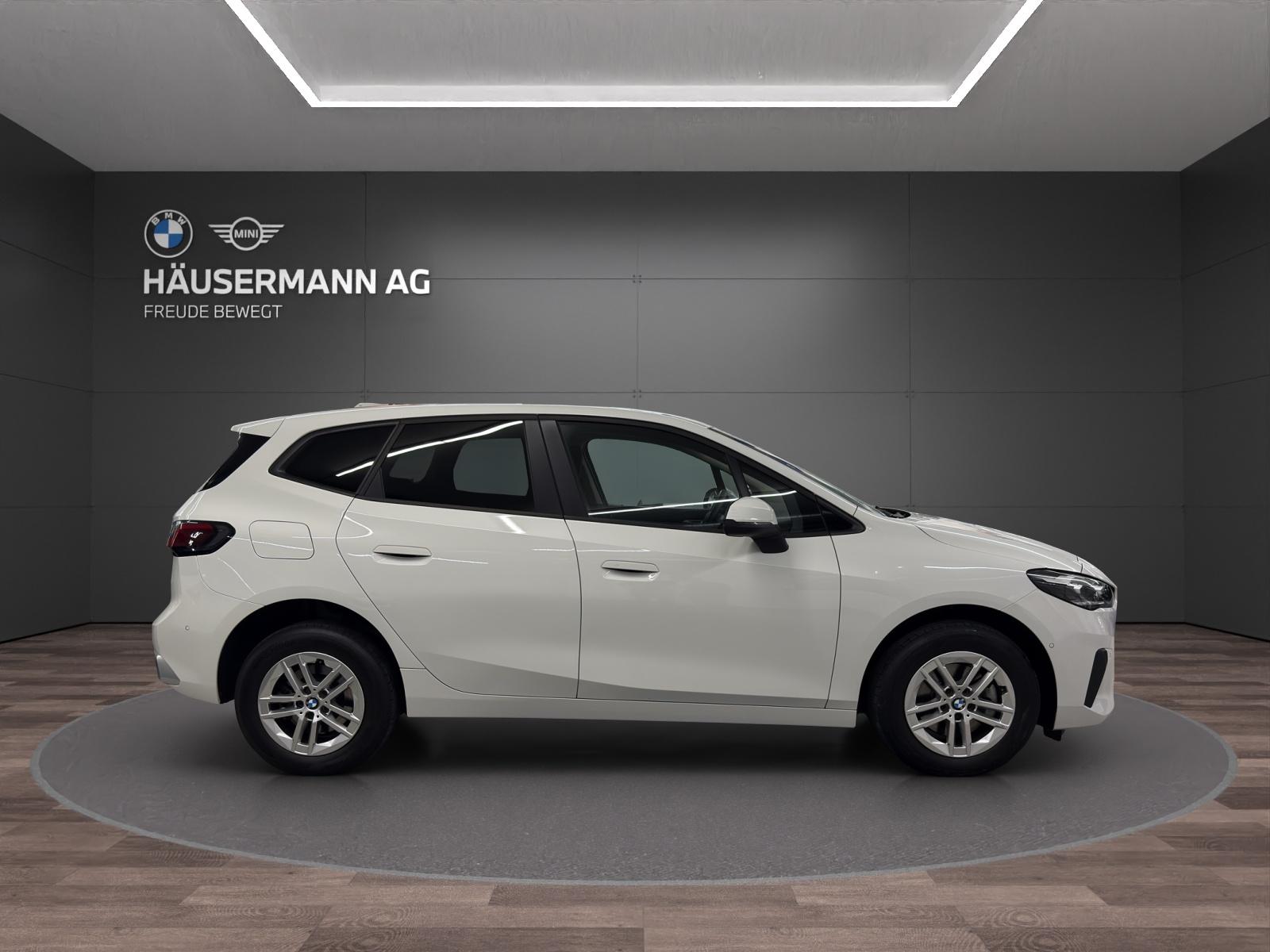 BMW 218d Active Tourer-image-3