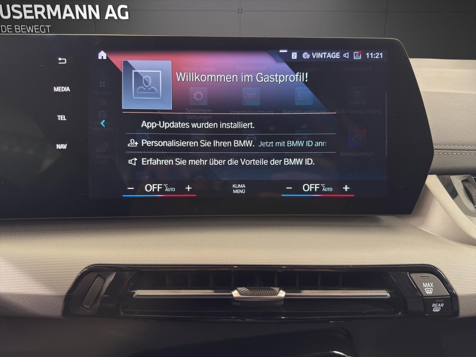 BMW 218d Active Tourer-image-17