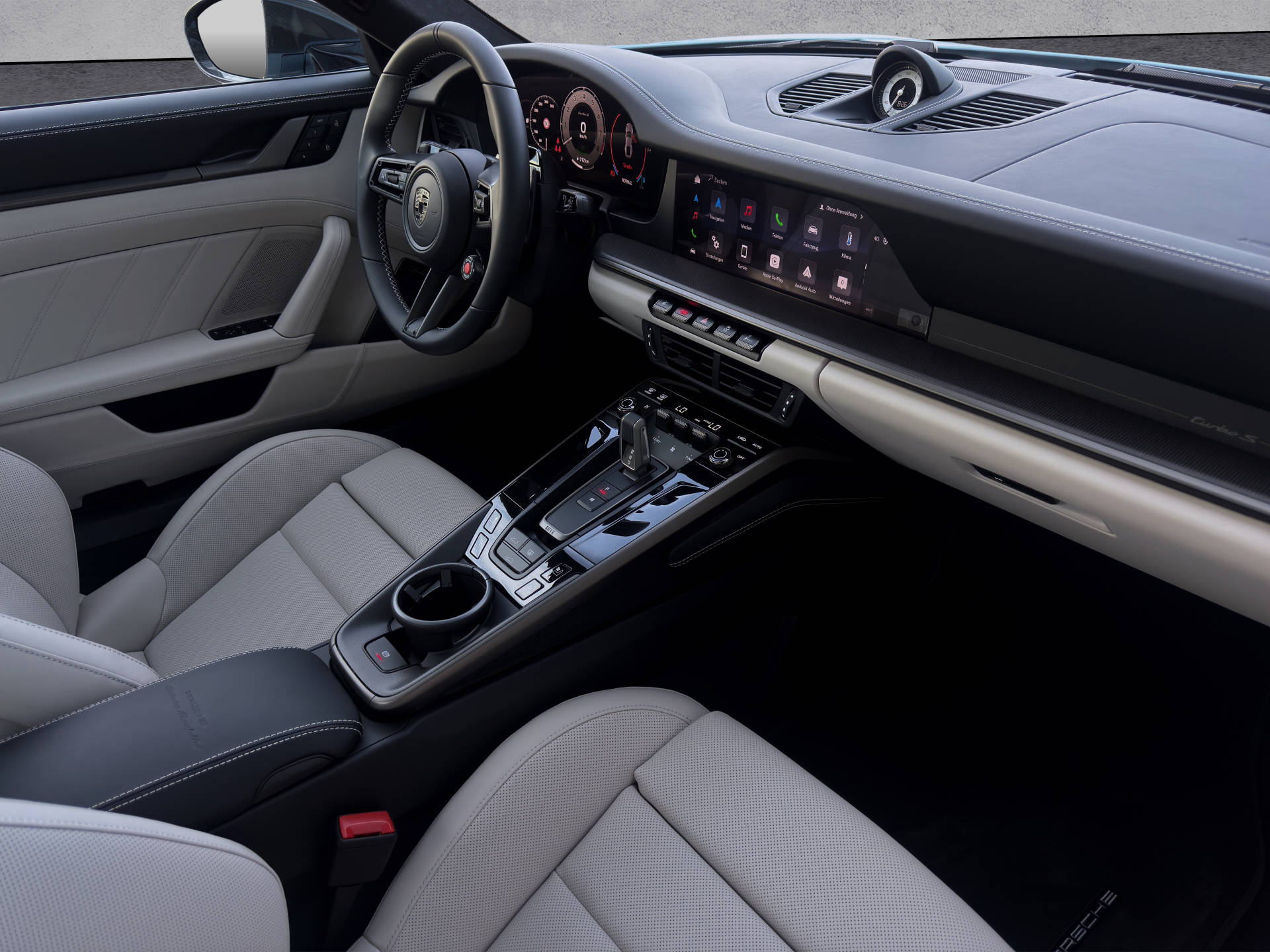 PORSCHE 911 Turbo S-image-8