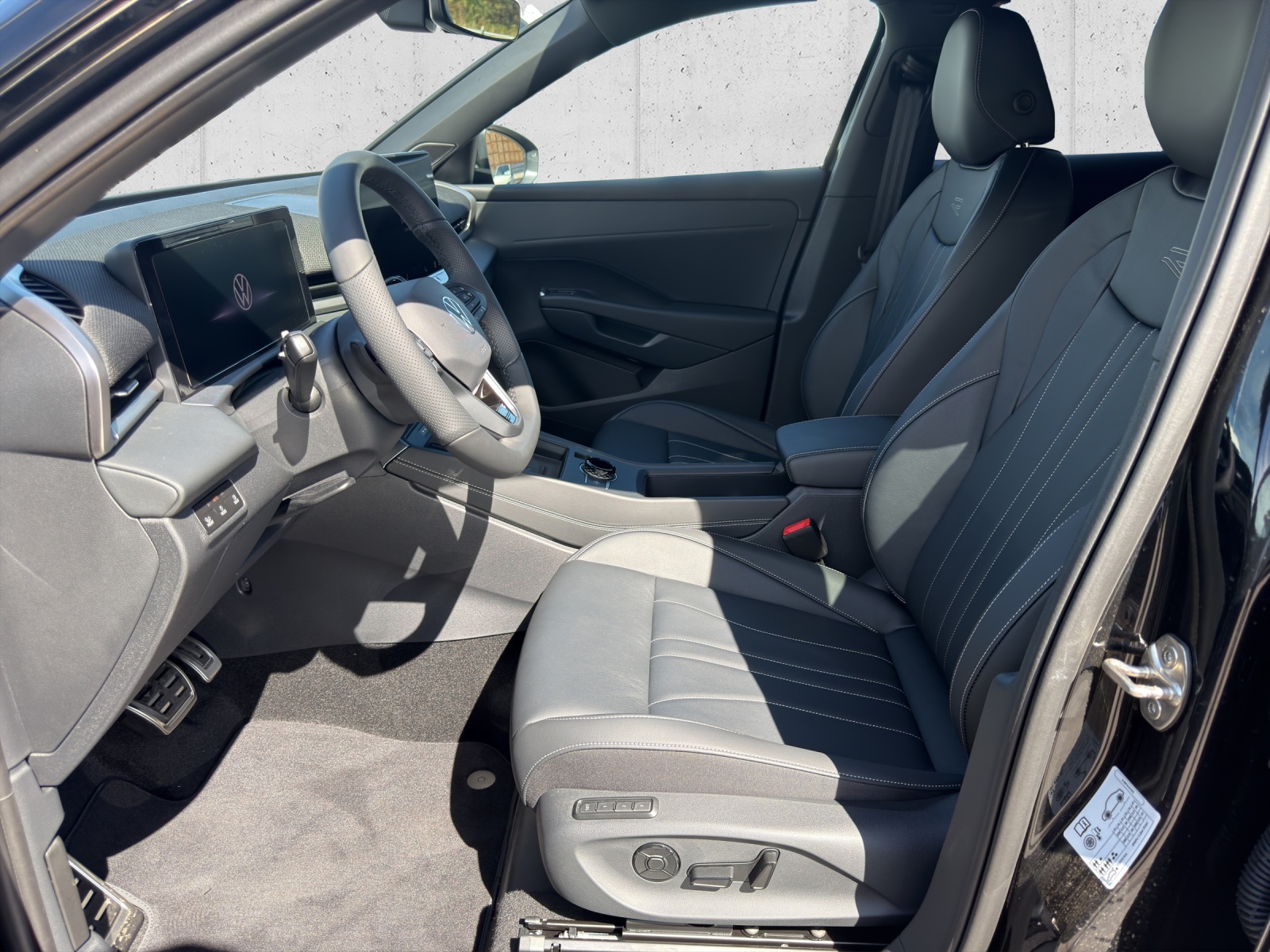VW T-Roc 1.5 eTSI mHEV Trend DSG-image-24