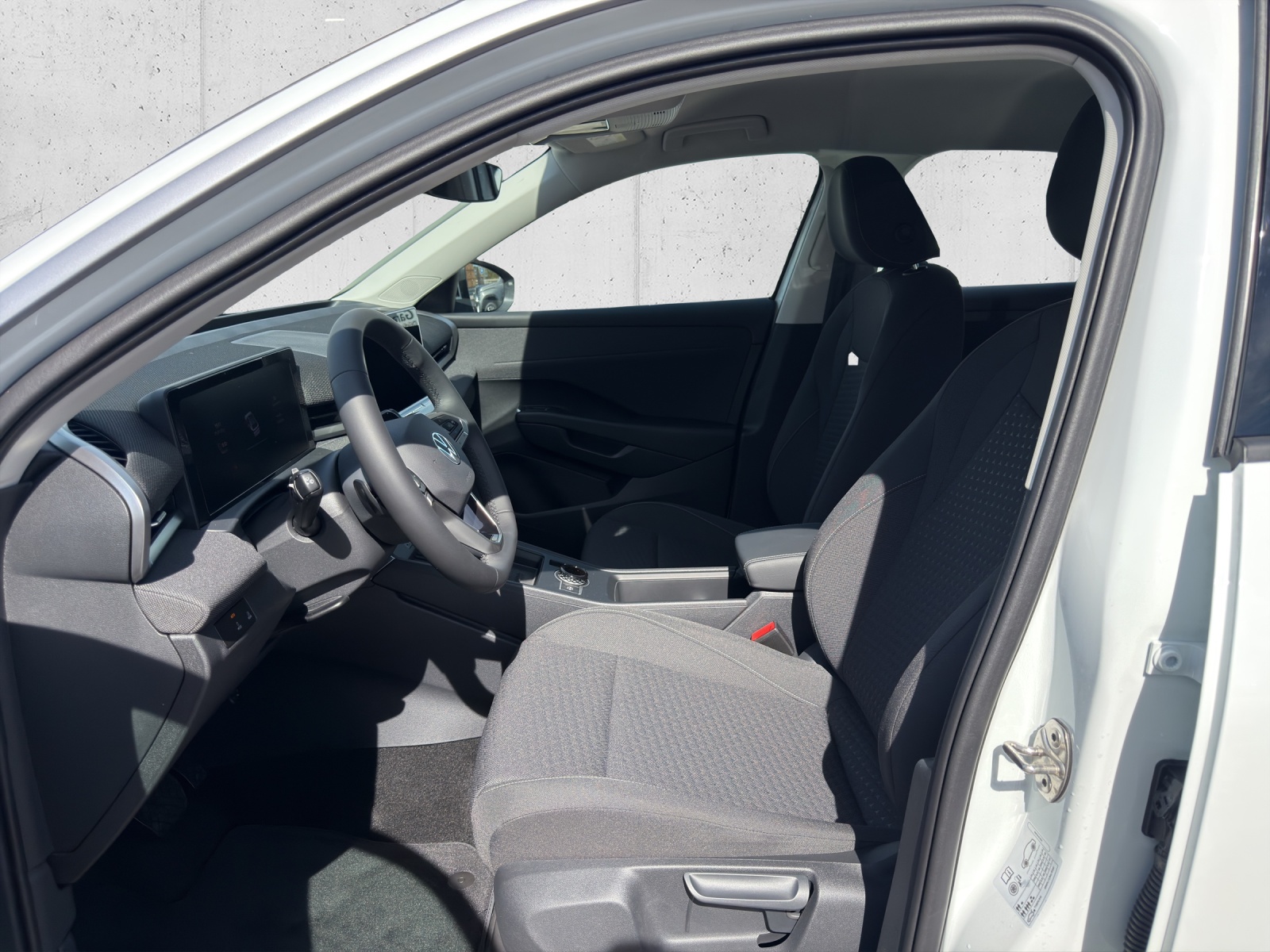 VW T-Roc 1.5 eTSI mHEV Trend DSG-image-8