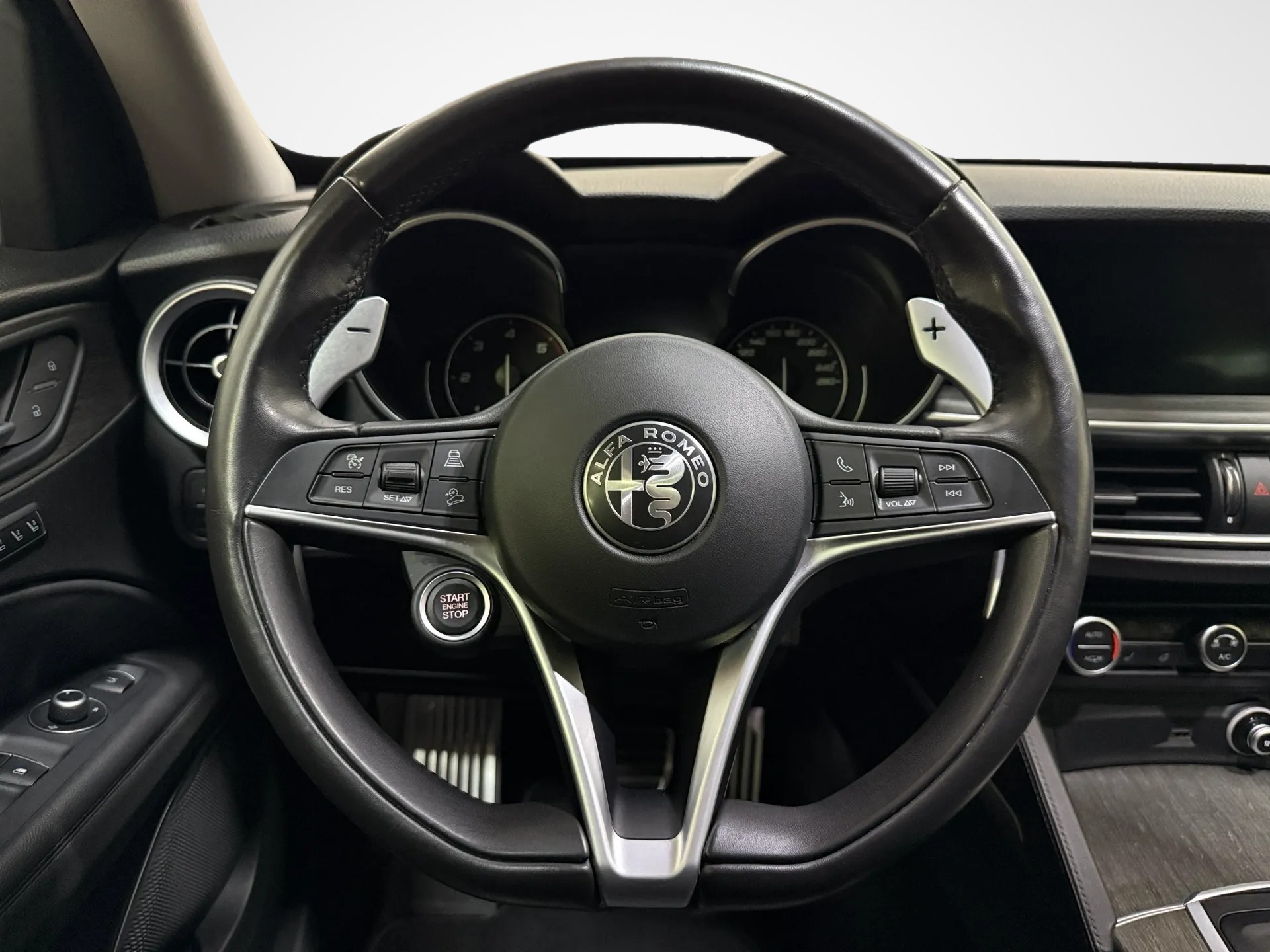 ALFA ROMEO Stelvio 2.2 JTDM Executive Q4 Automatic-image-16