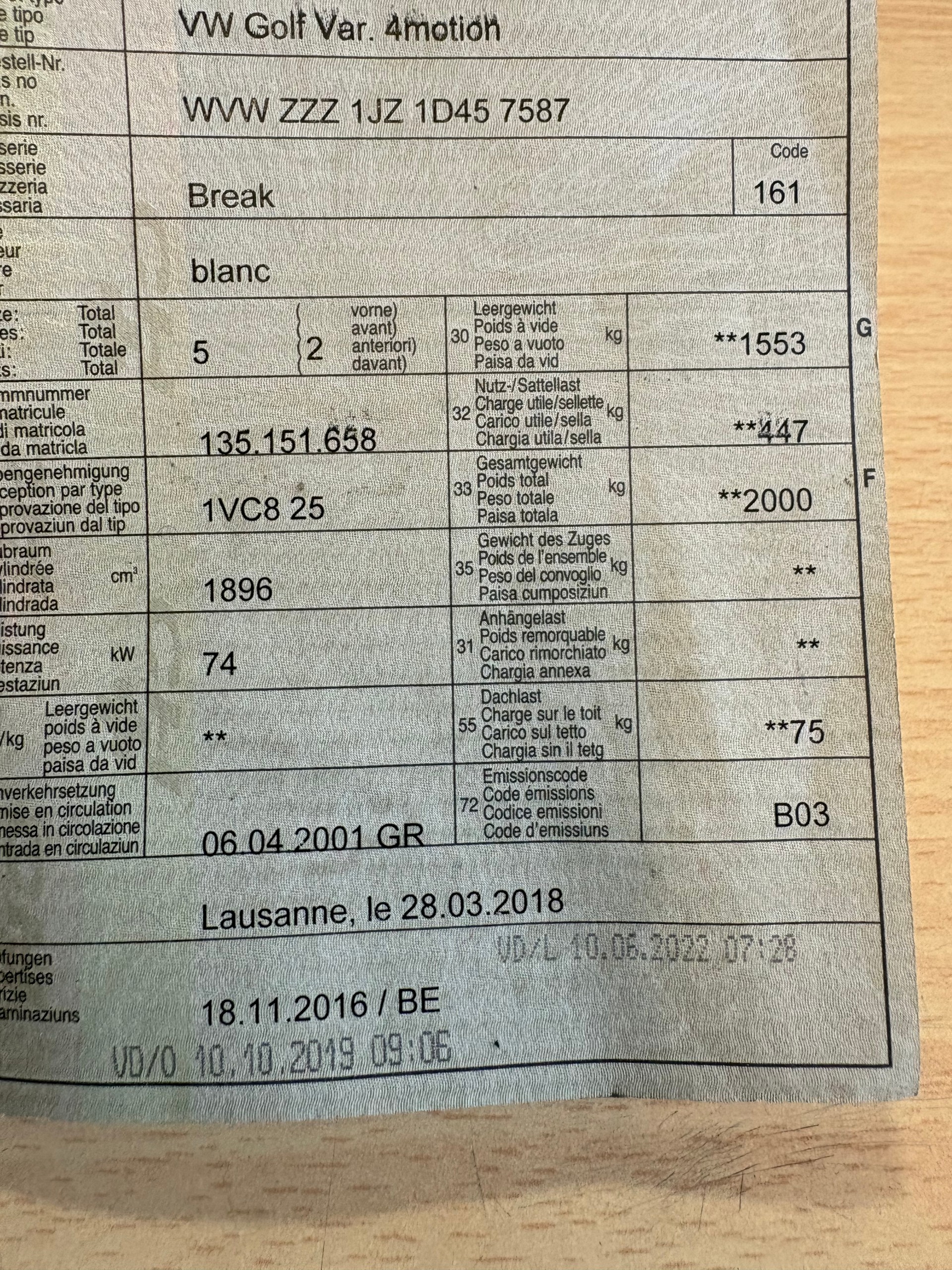 VW Golf Variant 1.9 TDI PD Trendline 4Motion-image-8