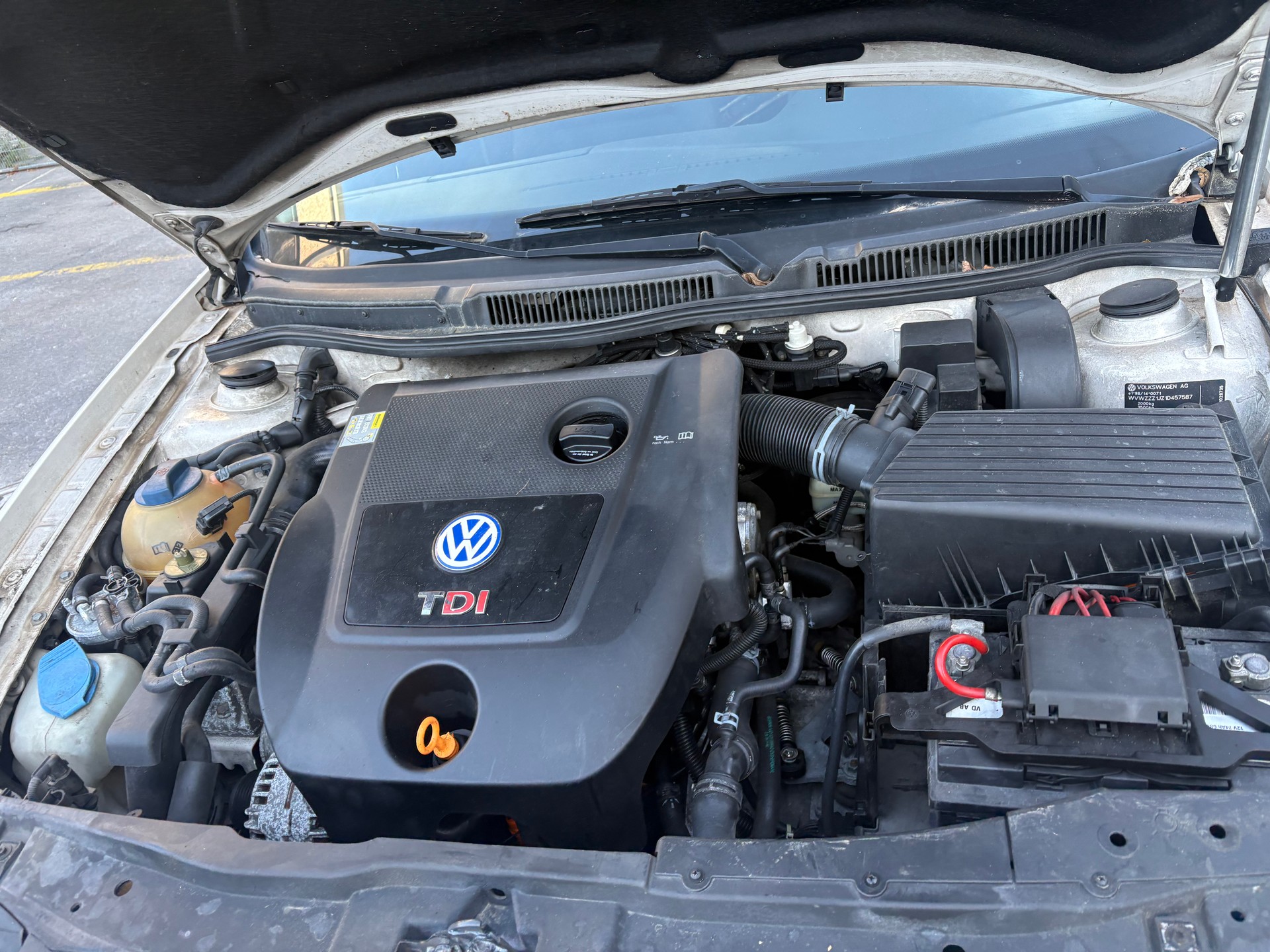 VW Golf Variant 1.9 TDI PD Trendline 4Motion-image-9