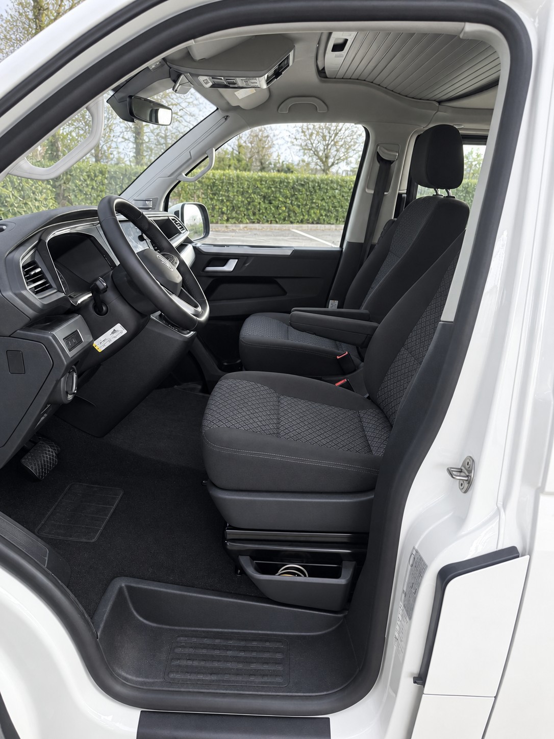 VW 6.1 Beach Last Edition-image-4