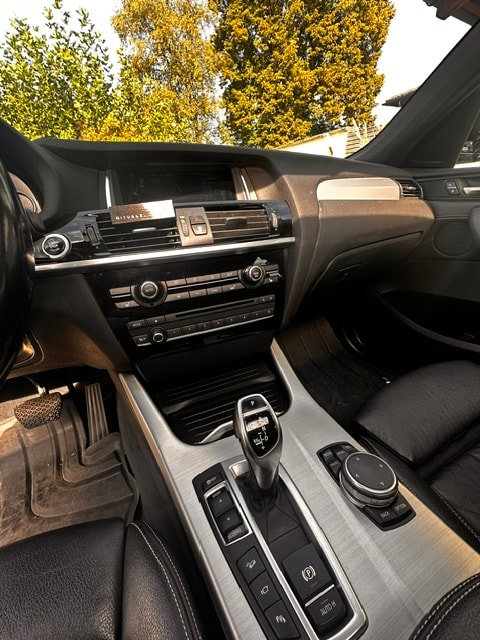 BMW 30d xDrive SAG-image-4