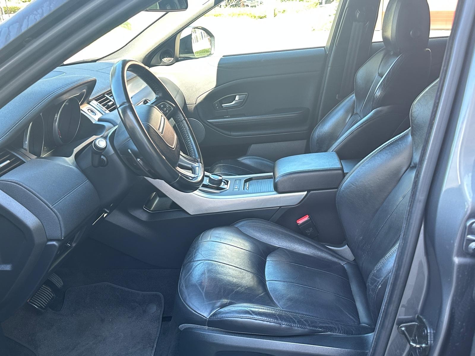 LAND ROVER Range Rover Evoque 2.0 TD4 SE Advantage AT9-image-5