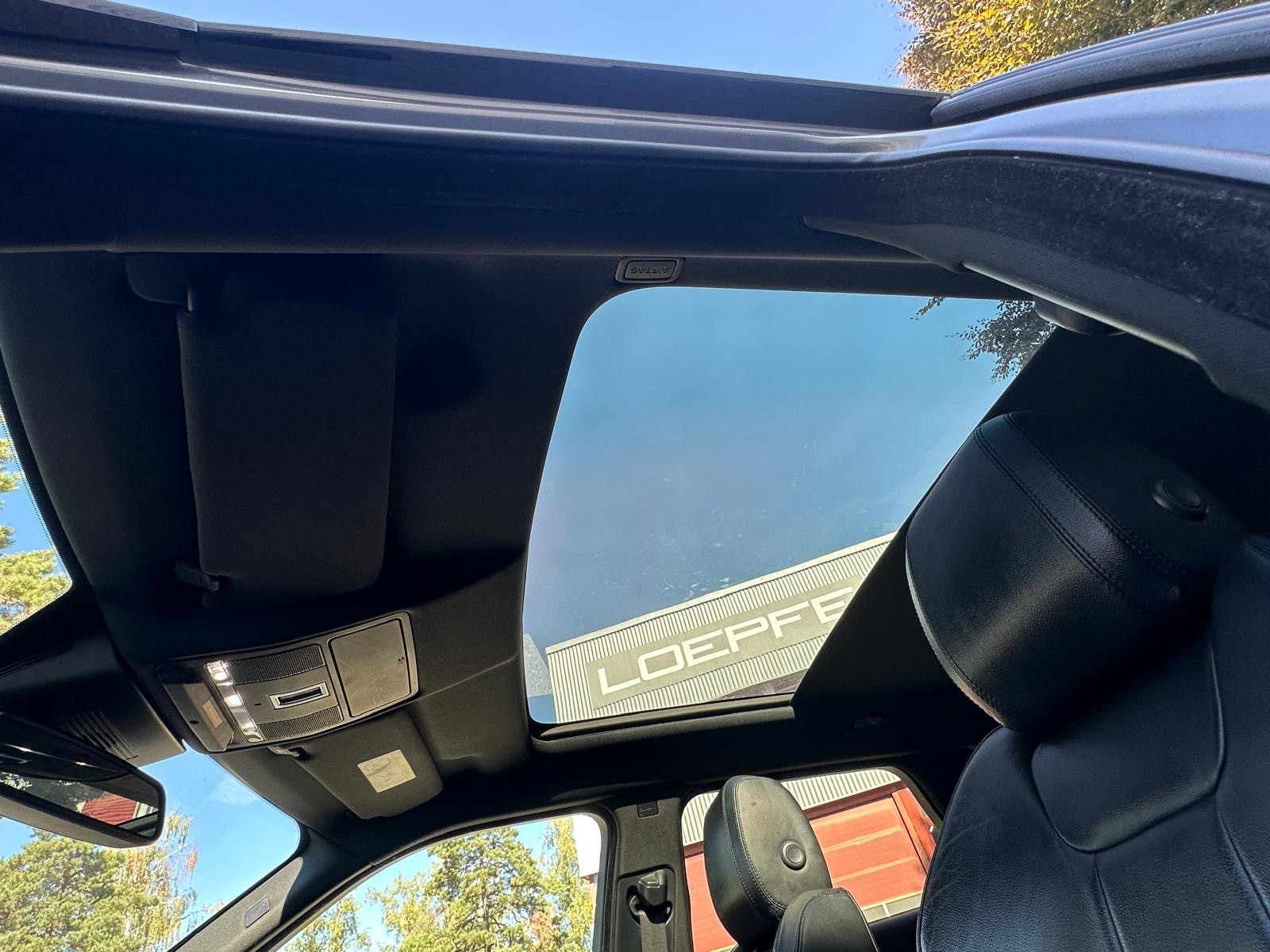 LAND ROVER Range Rover Evoque 2.0 TD4 SE Advantage AT9-image-9