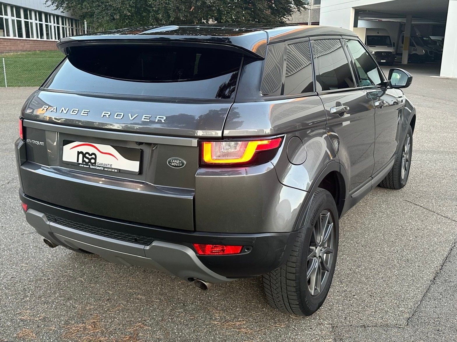 LAND ROVER Range Rover Evoque 2.0 TD4 SE Advantage AT9-image-4