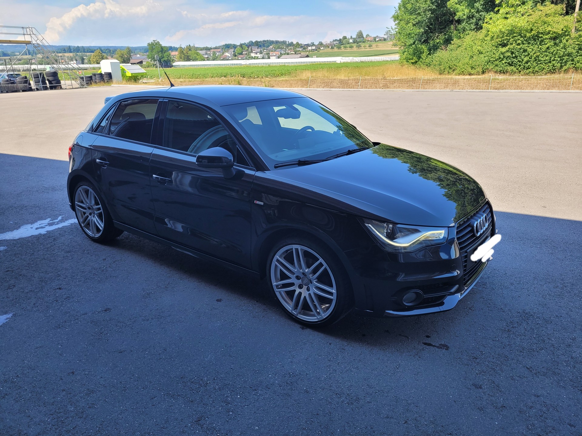 AUDI 1.4 TFSI Ambition S-Tronic-image-1