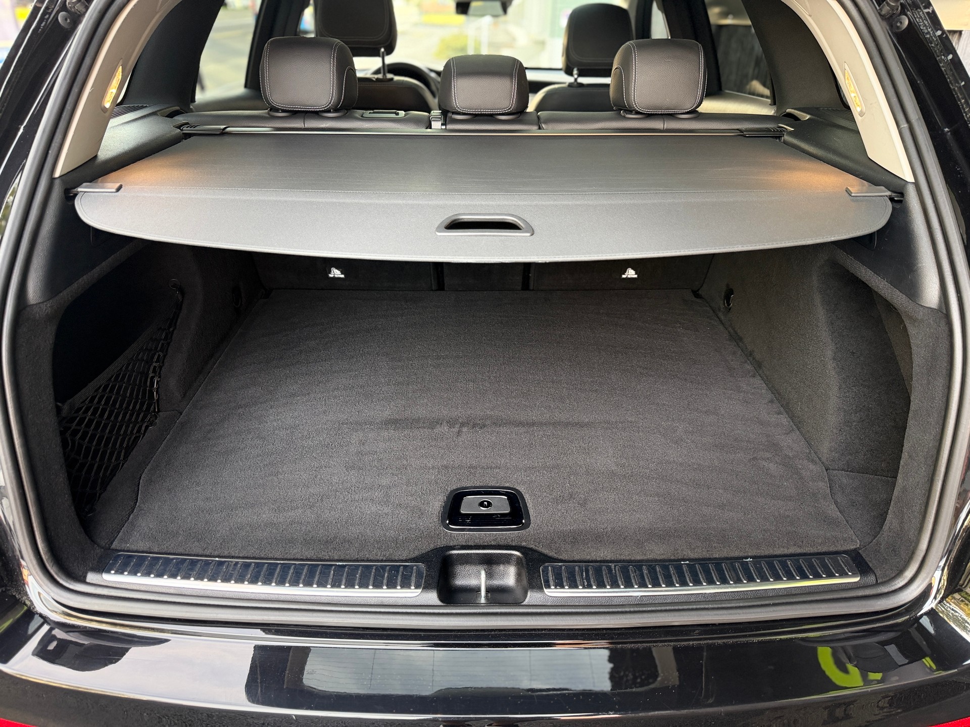 MERCEDES-BENZ GLC 300 d AMG Line 4Matic 9G-Tronic-image-16