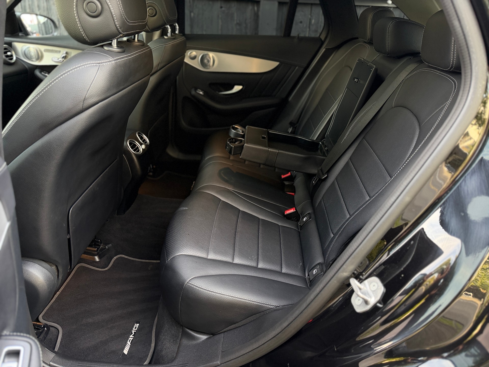 MERCEDES-BENZ GLC 300 d AMG Line 4Matic 9G-Tronic-image-8