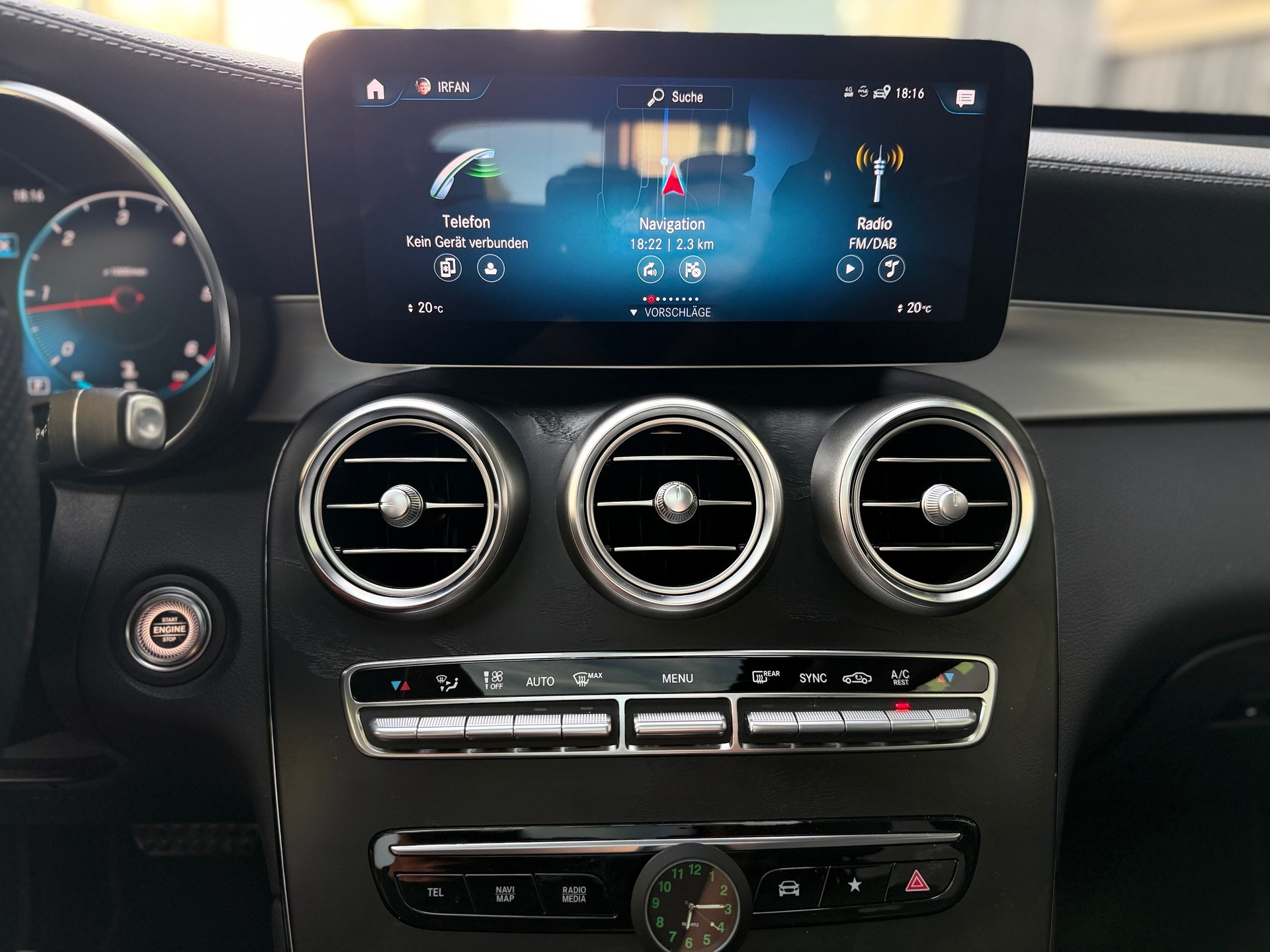 MERCEDES-BENZ GLC 300 d AMG Line 4Matic 9G-Tronic-image-9