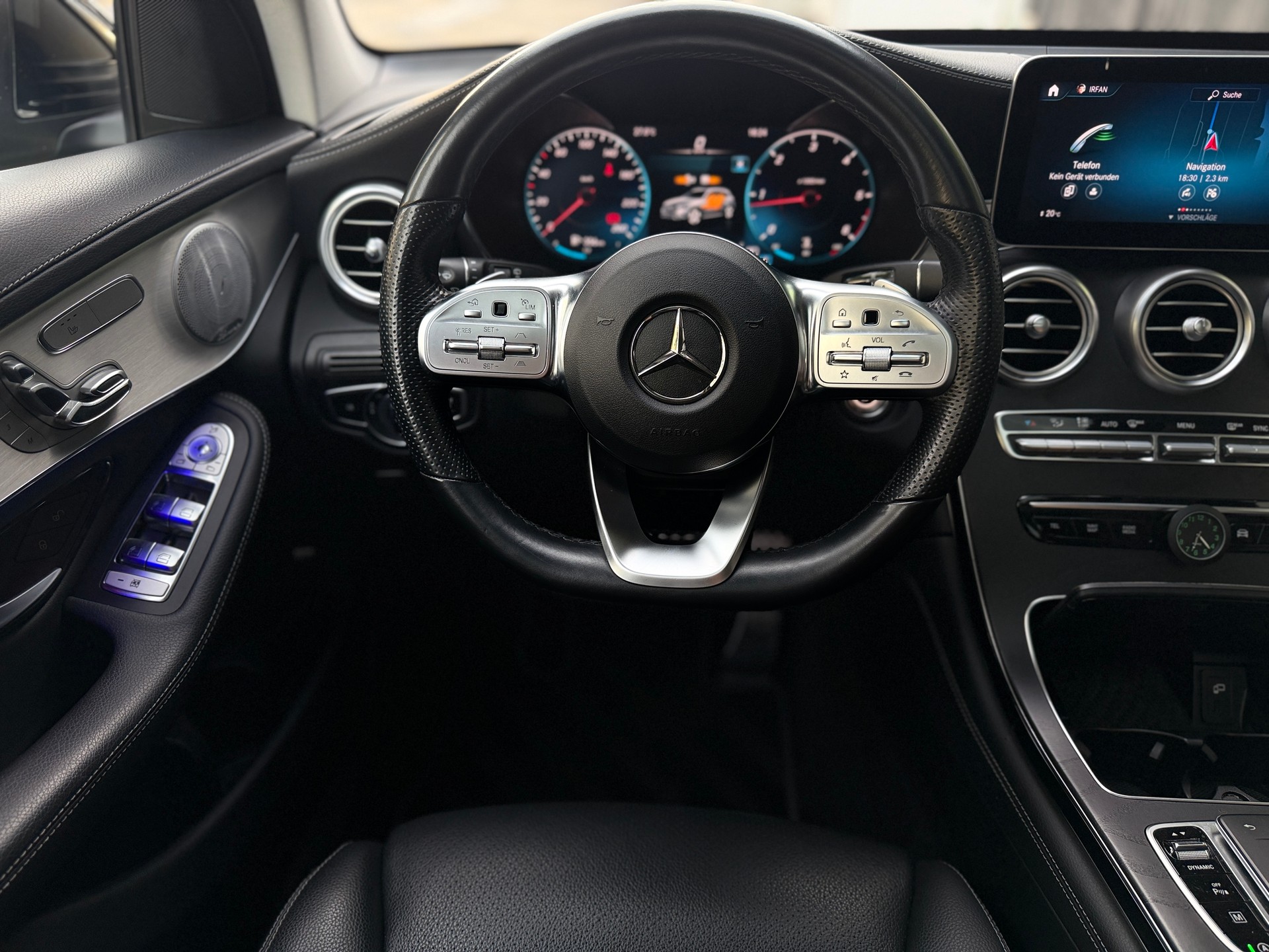MERCEDES-BENZ GLC 300 d AMG Line 4Matic 9G-Tronic-image-10