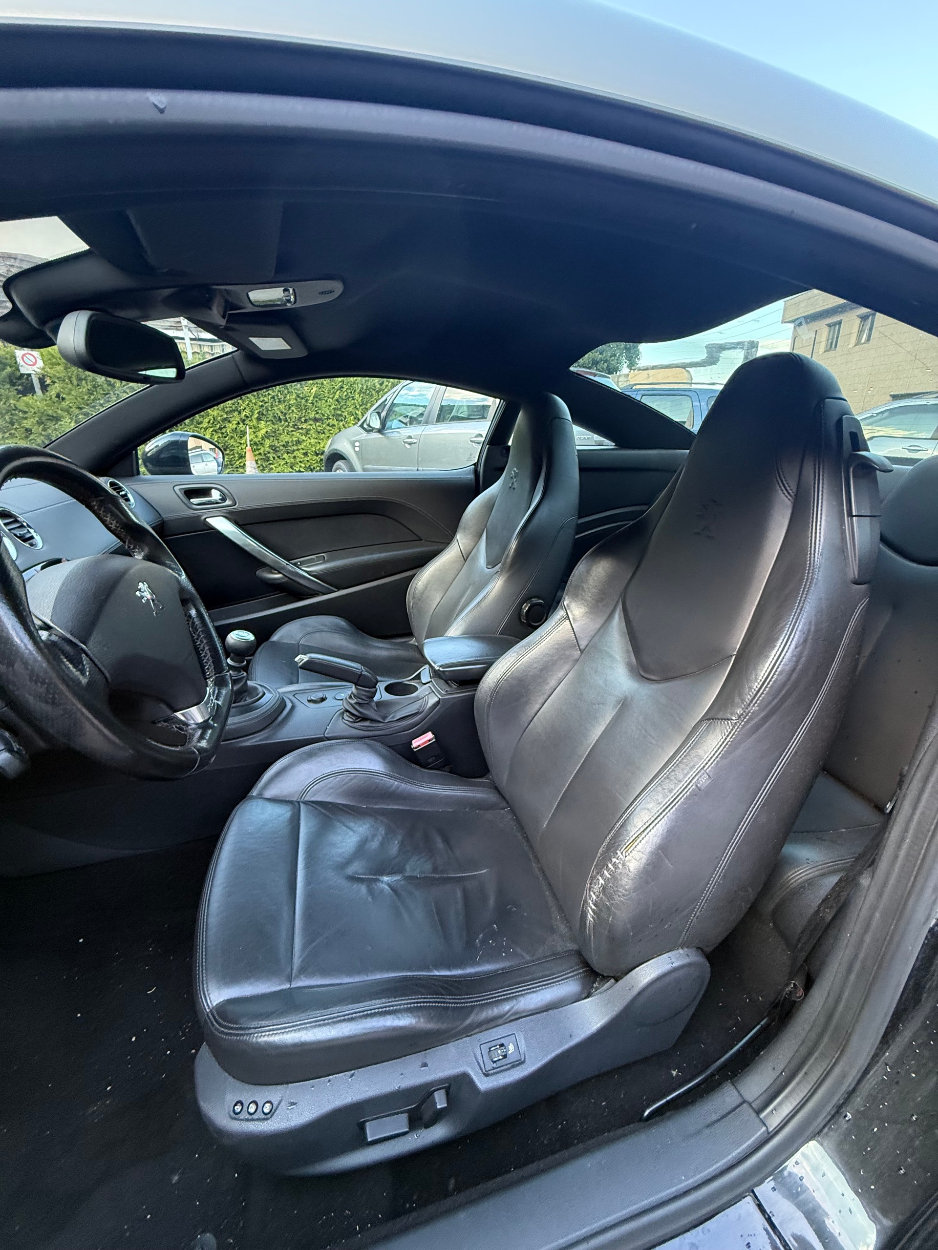 PEUGEOT RCZ 1.6 Turbo-image-6