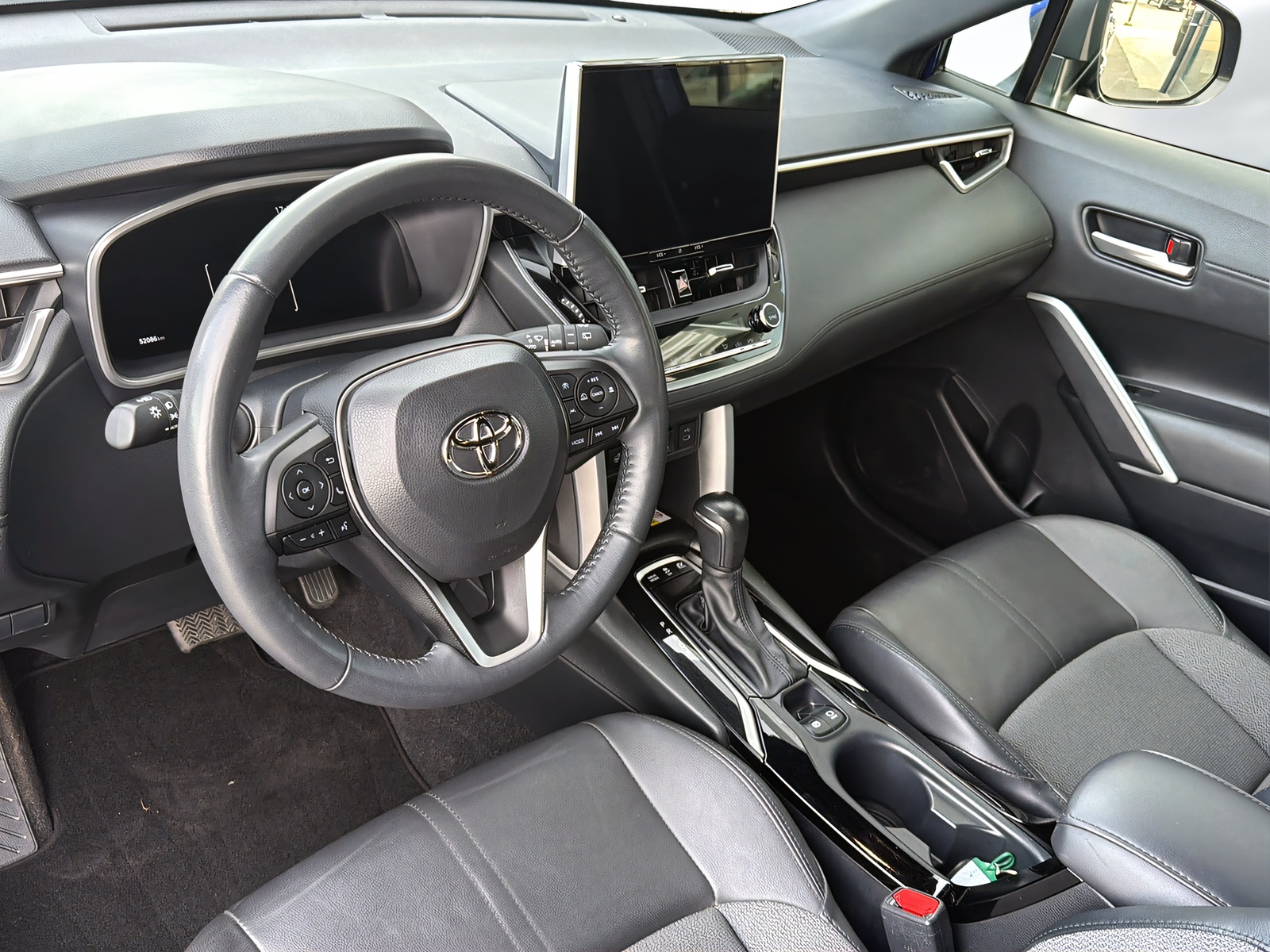 TOYOTA Corolla Cross 2.0 4WD Trend e-CVT-image-4