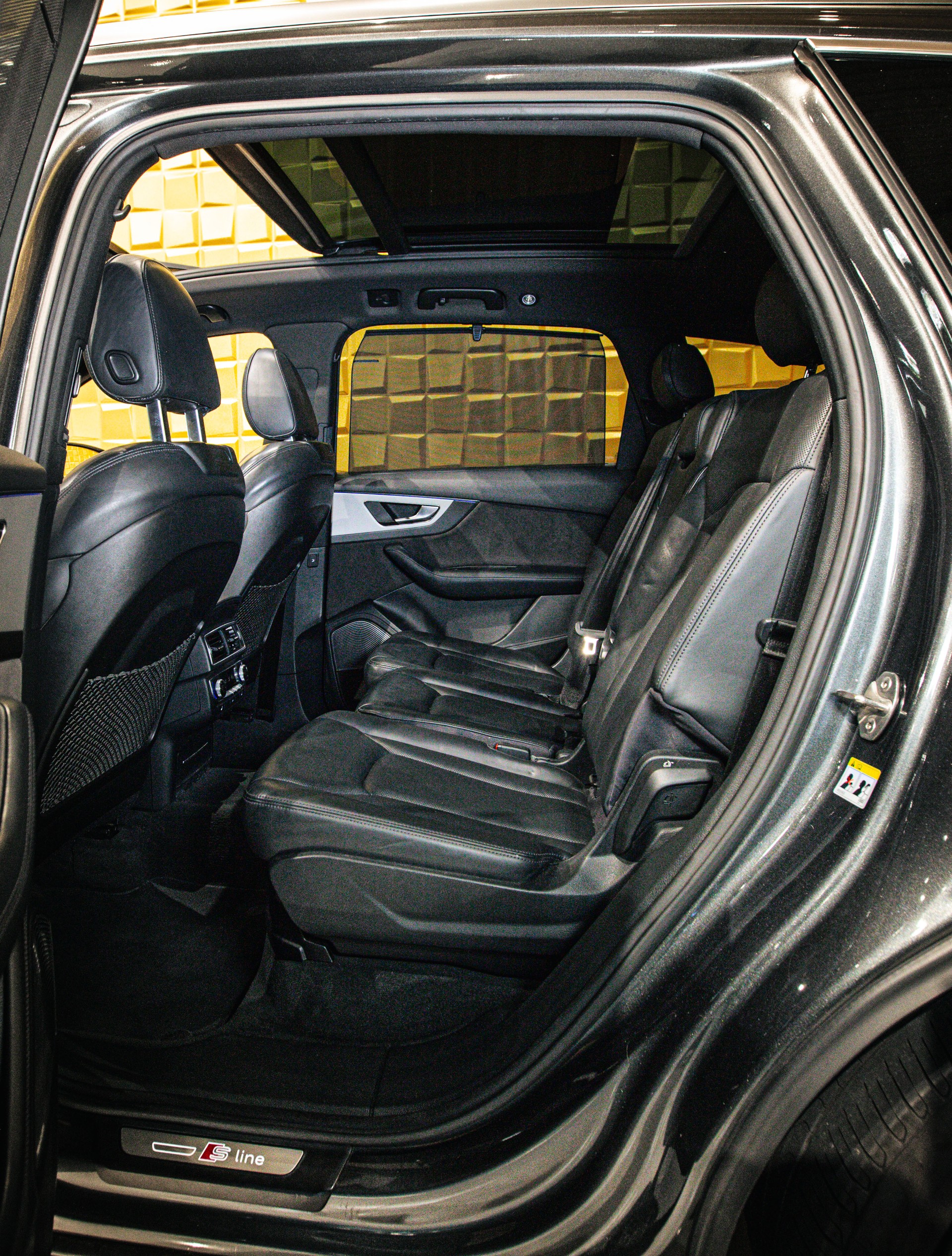 AUDI Q7 3.0 TDI ultra quattro tiptronic-image-11
