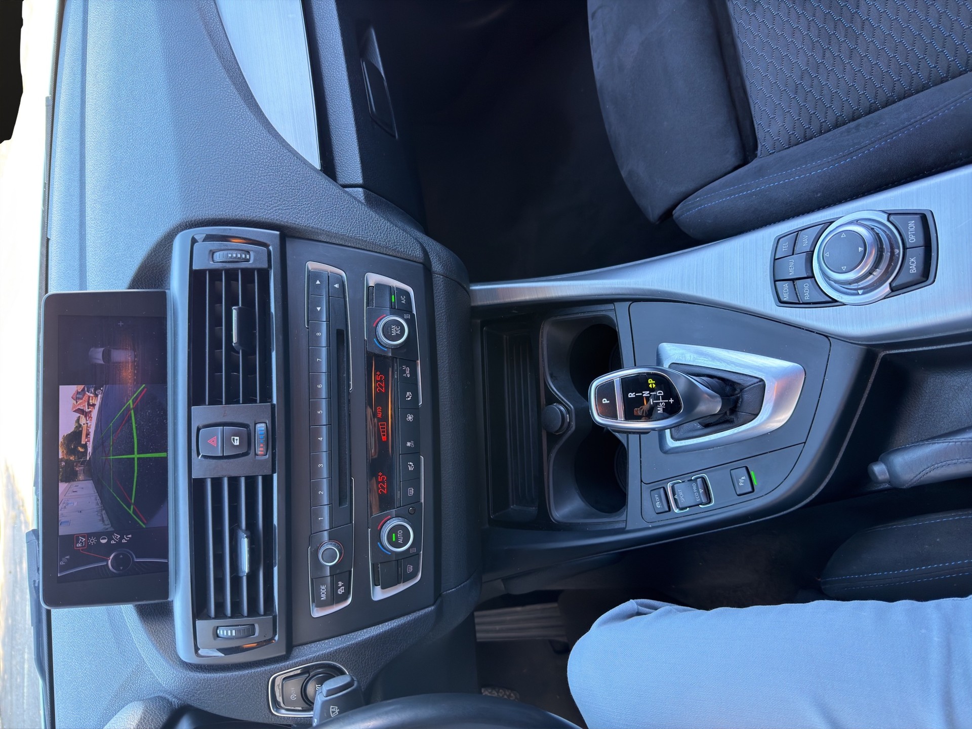 BMW M135i xDrive Steptronic-image-13
