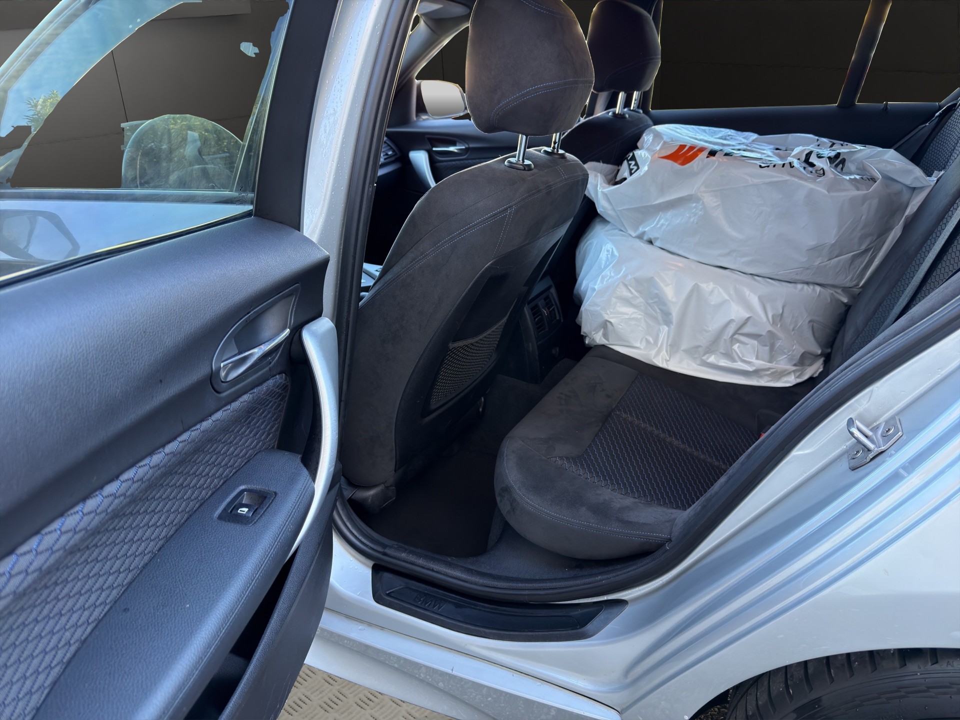 BMW M135i xDrive Steptronic-image-11