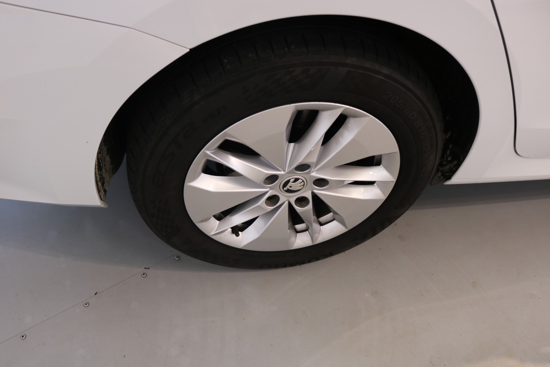SKODA Octavia Combi 2.0 TDI DSG Ambition 4x4-image-33