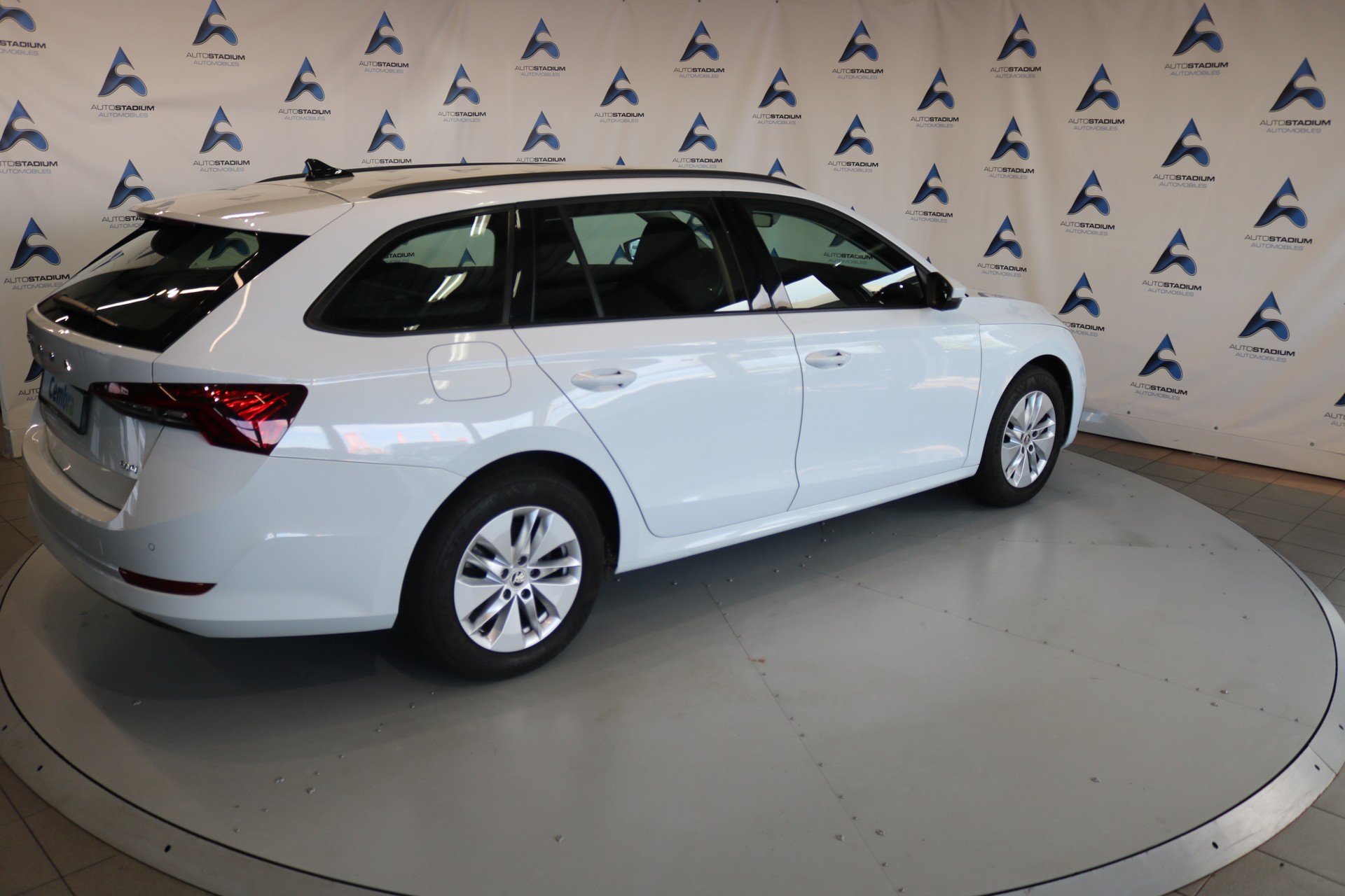 SKODA Octavia Combi 2.0 TDI DSG Ambition 4x4-image-26